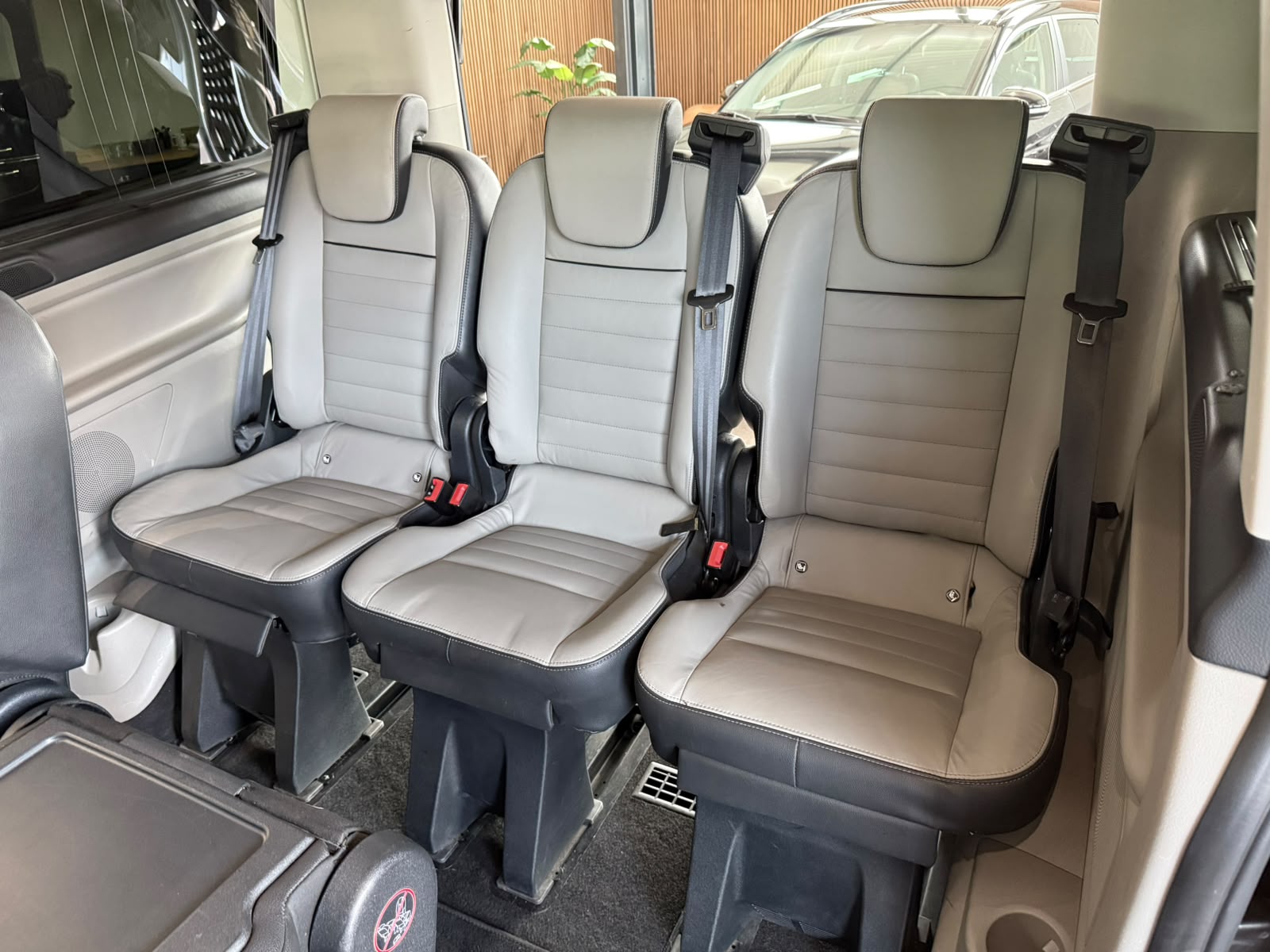 FORD Tourneo Custom 310 L1H1 Titanium SelectShift A-image-11