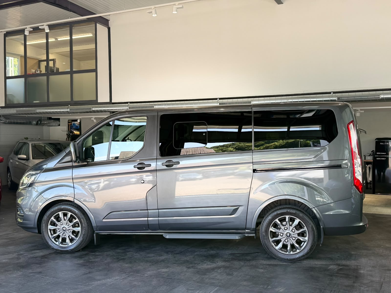 FORD Tourneo Custom 310 L1H1 Titanium SelectShift A-showroom-element-1