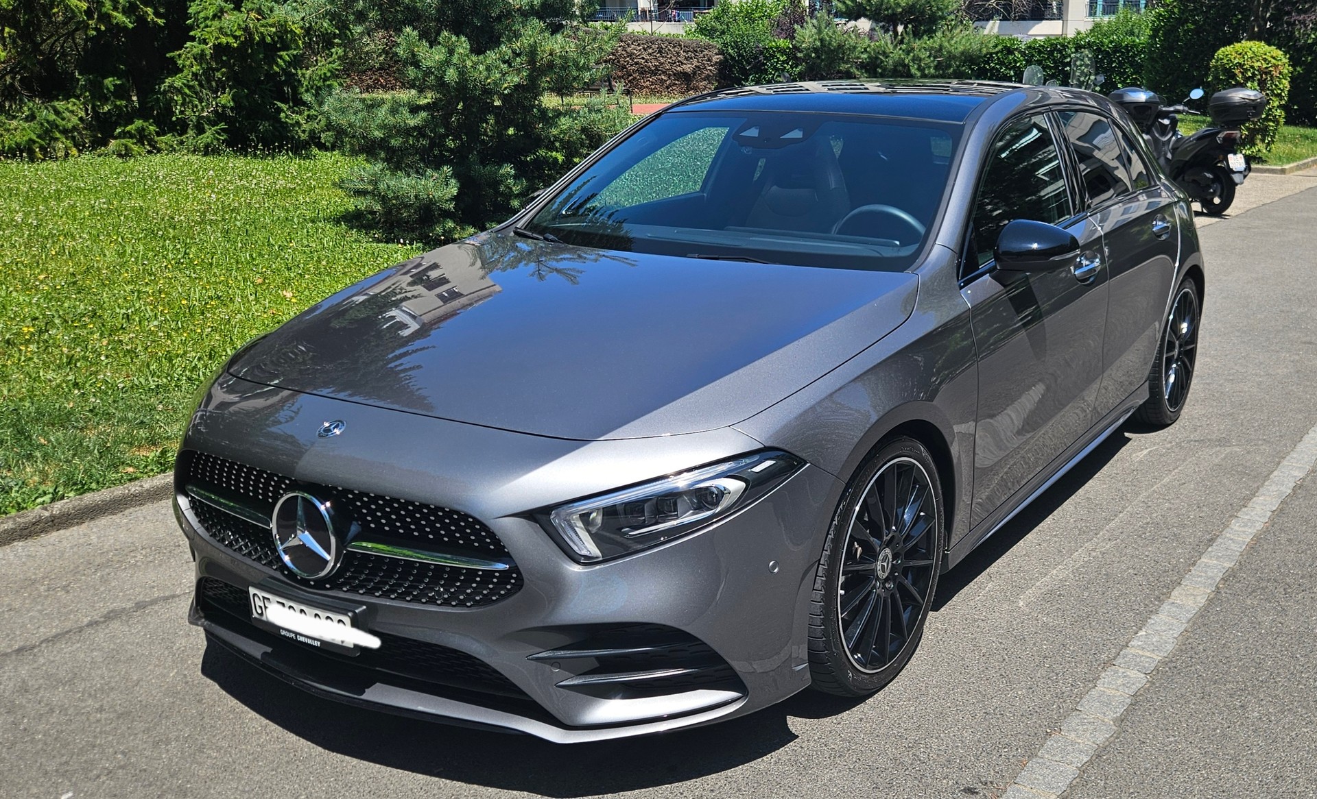 MERCEDES-BENZ A 200 AMG Line
