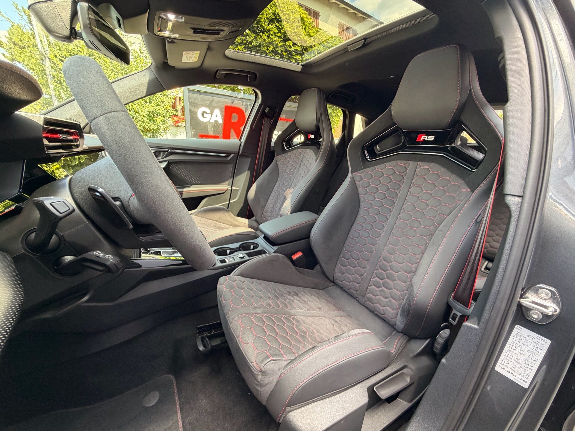 AUDI RS3 SPORTBACK 2.5 400 PS TFSI QUATTRO *** SCHALENSITZE ***-image-8