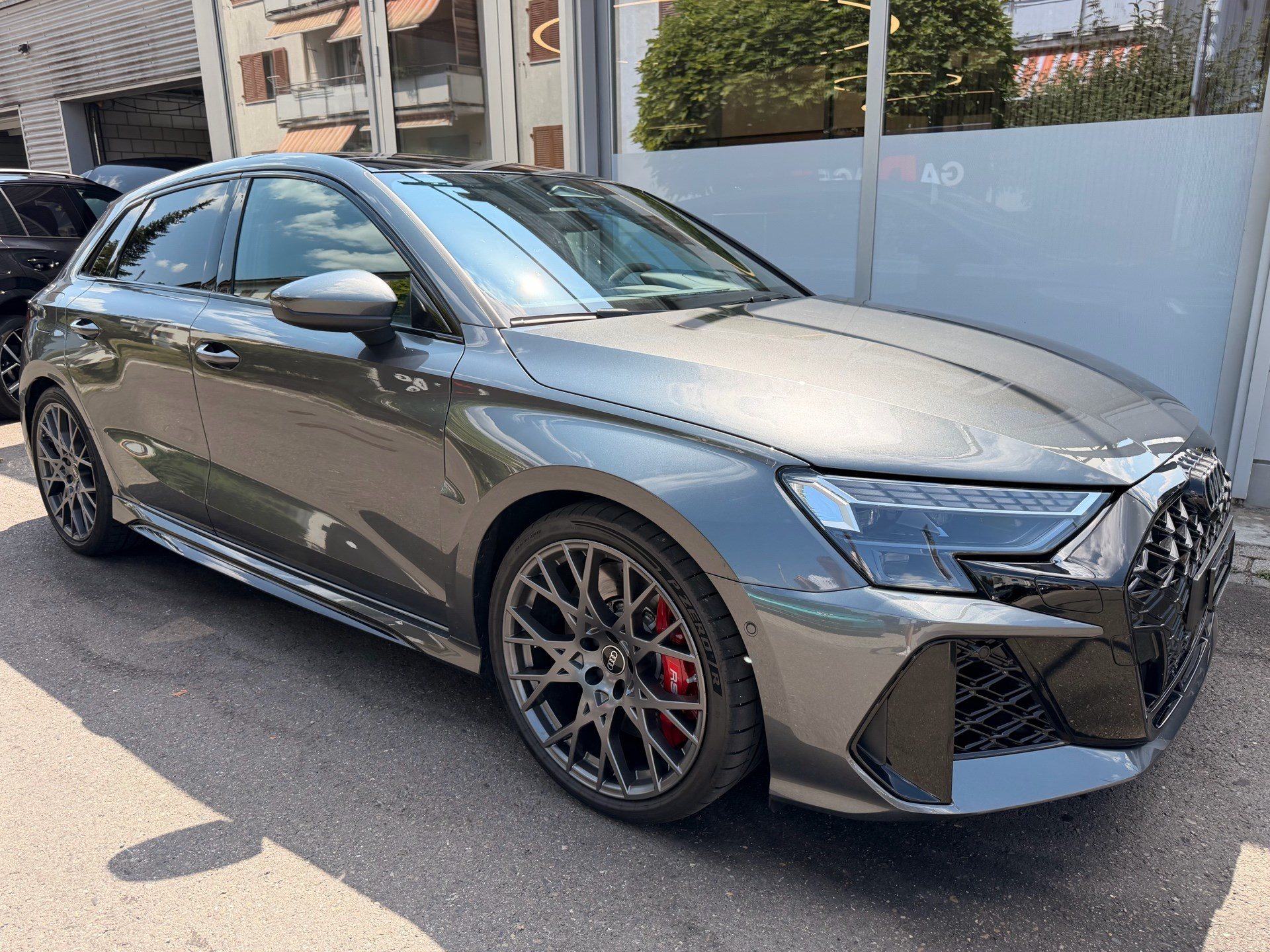 AUDI RS3 SPORTBACK 2.5 400 PS TFSI QUATTRO *** SCHALENSITZE ***-showroom-element-2