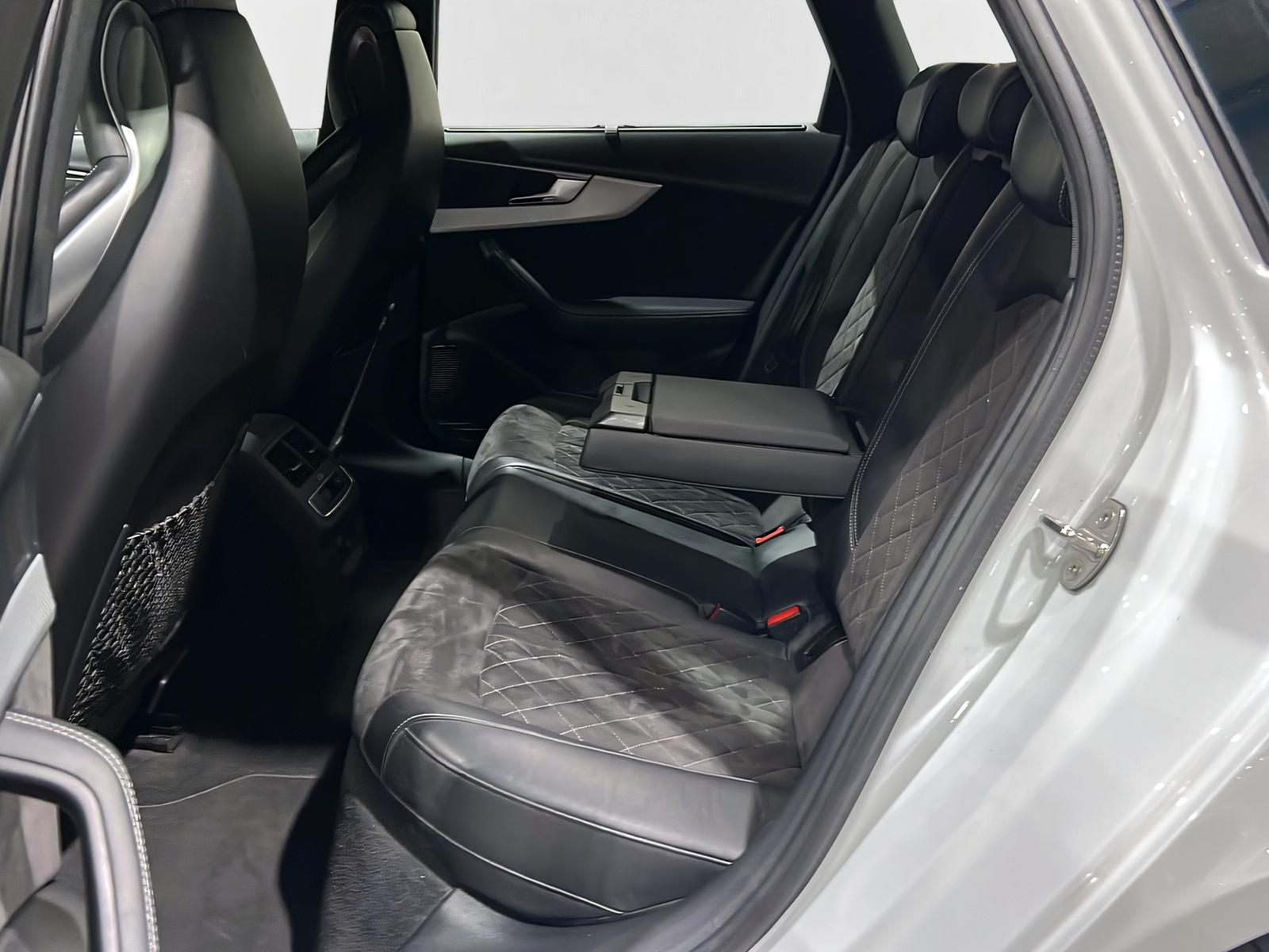 AUDI RS4 Avant 2.9 TFSI qu**Optikpaket,S-Sportsitze,Matrix LED,CH Auslieferung,Frisch ab MFK**-image-8