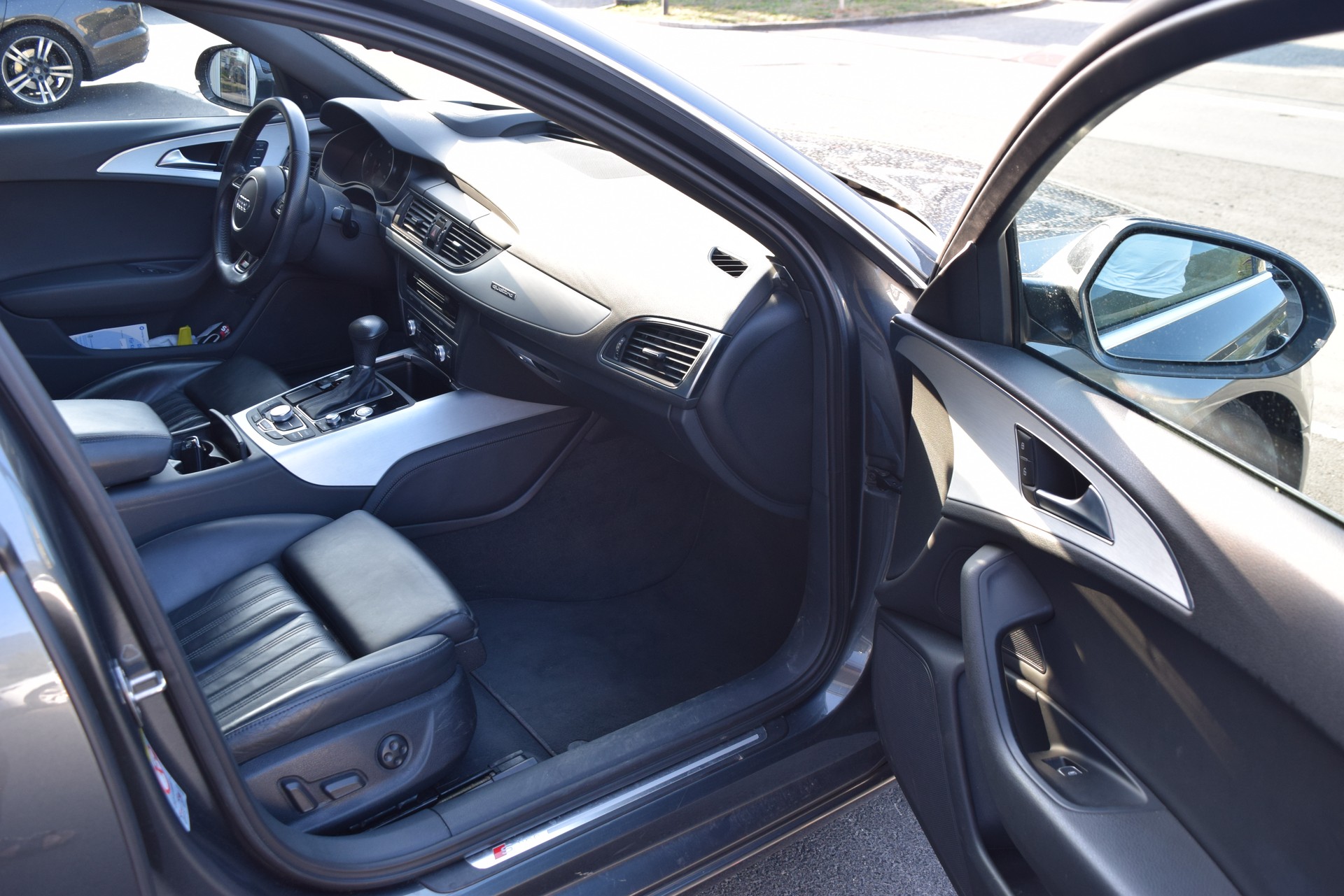 AUDI A6 Avant 3.0 TDI V6 quattro S-tronic-image-10