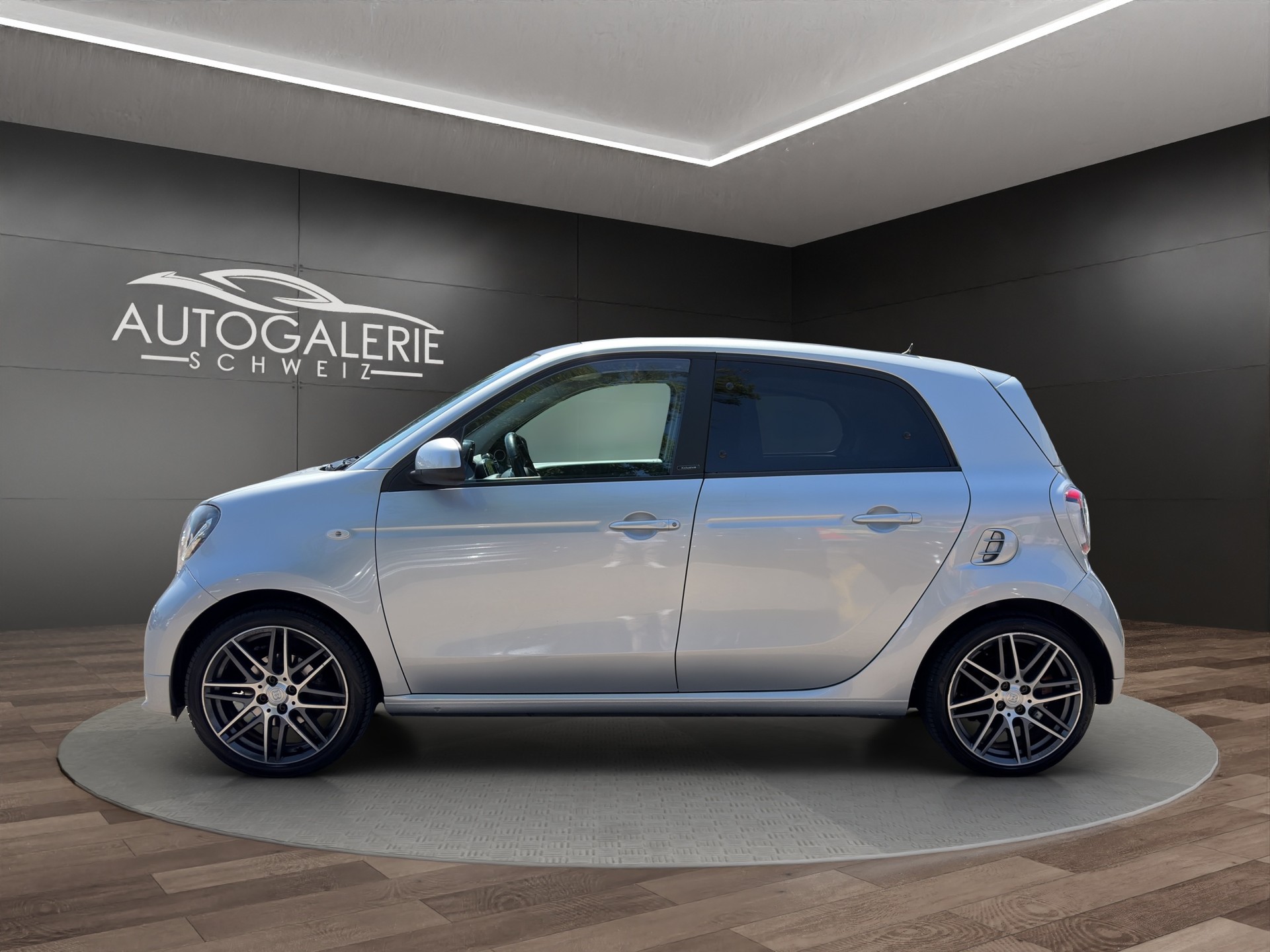 SMART forfour Brabus Xclusive twinamic | CH Fahrzeug | FALTDACH | Navigation | Cool&Media | DAB+ |-showroom-element-1