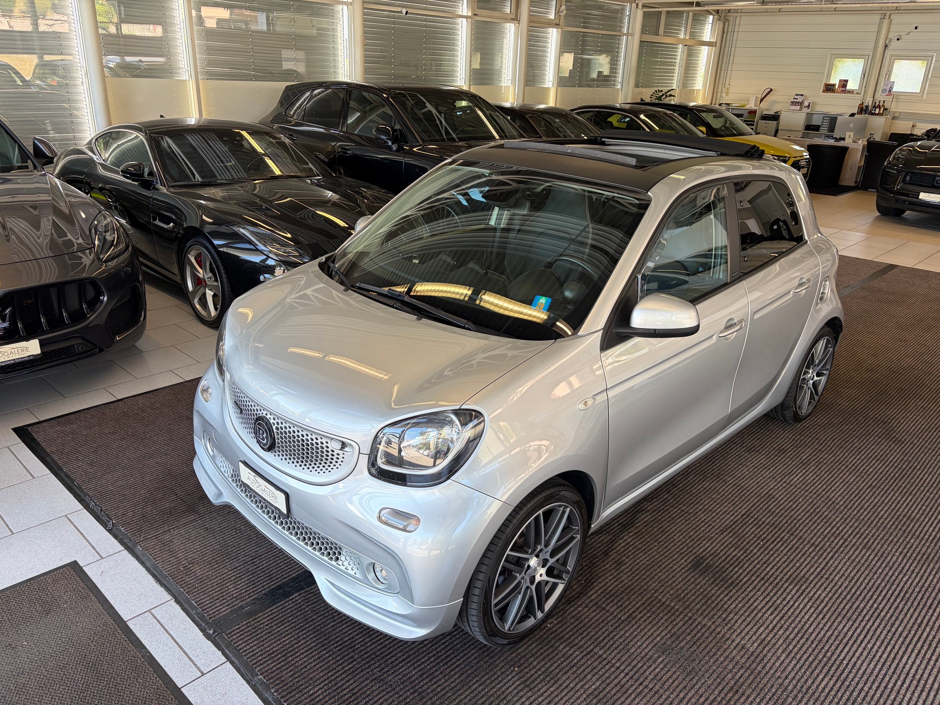 SMART forfour Brabus Xclusive twinamic | CH Fahrzeug | FALTDACH | Navigation | Cool&Media | DAB+ |-image-38