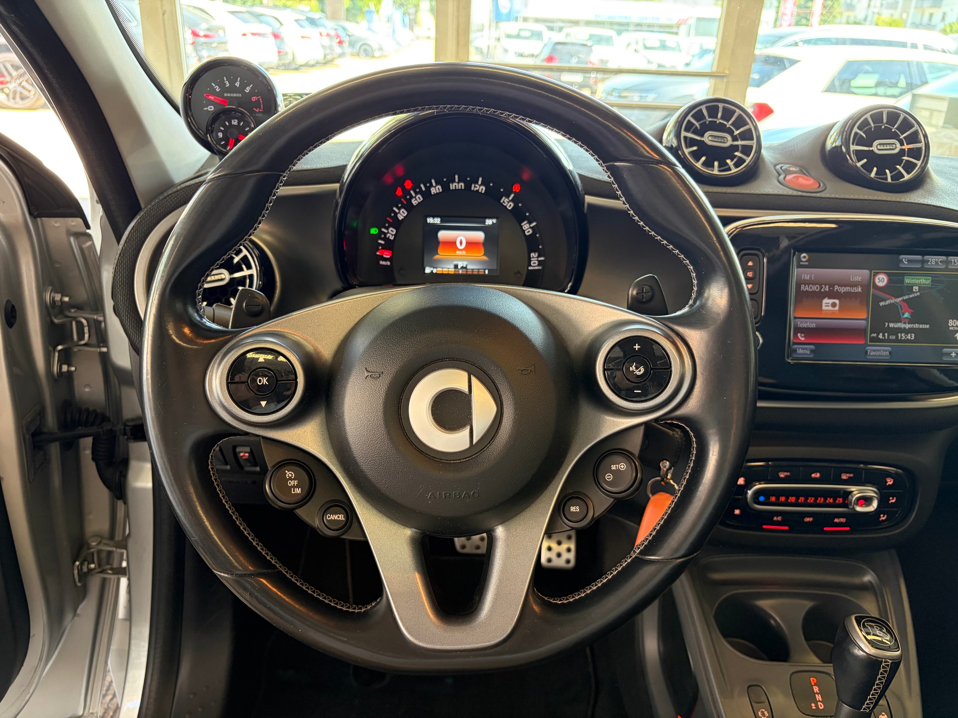 SMART forfour Brabus Xclusive twinamic | CH Fahrzeug | FALTDACH | Navigation | Cool&Media | DAB+ |-image-20