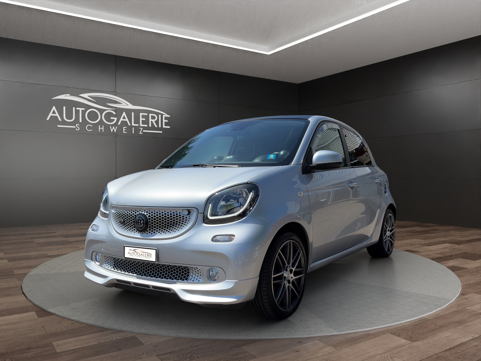 SMART forfour Brabus Xclusive twinamic | CH Fahrzeug | FALTDACH | Navigation | Cool&Media | DAB+ |