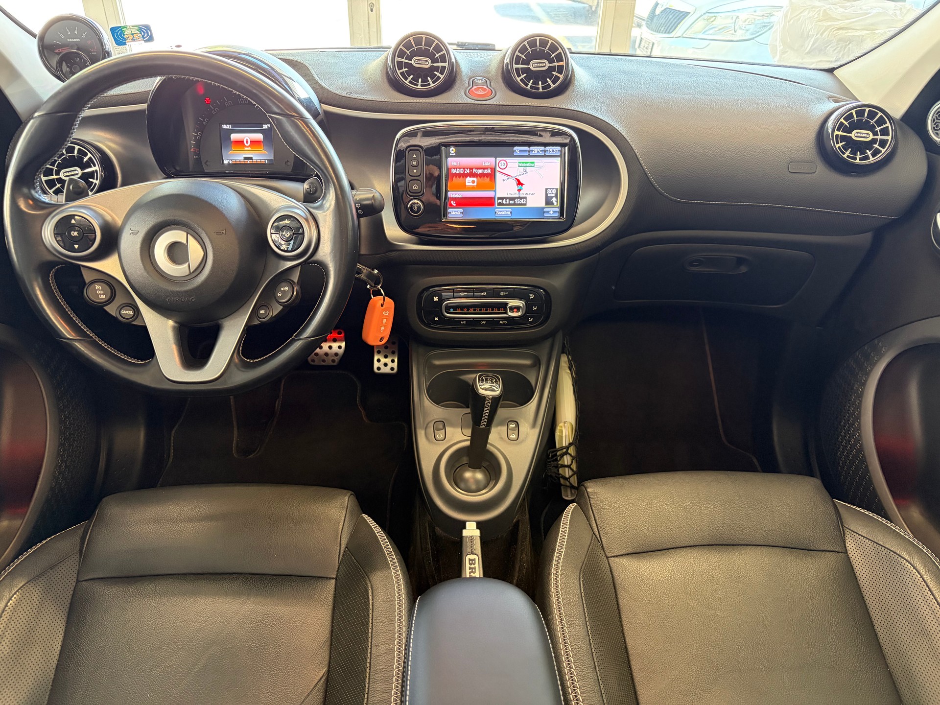 SMART forfour Brabus Xclusive twinamic | CH Fahrzeug | FALTDACH | Navigation | Cool&Media | DAB+ |-image-14