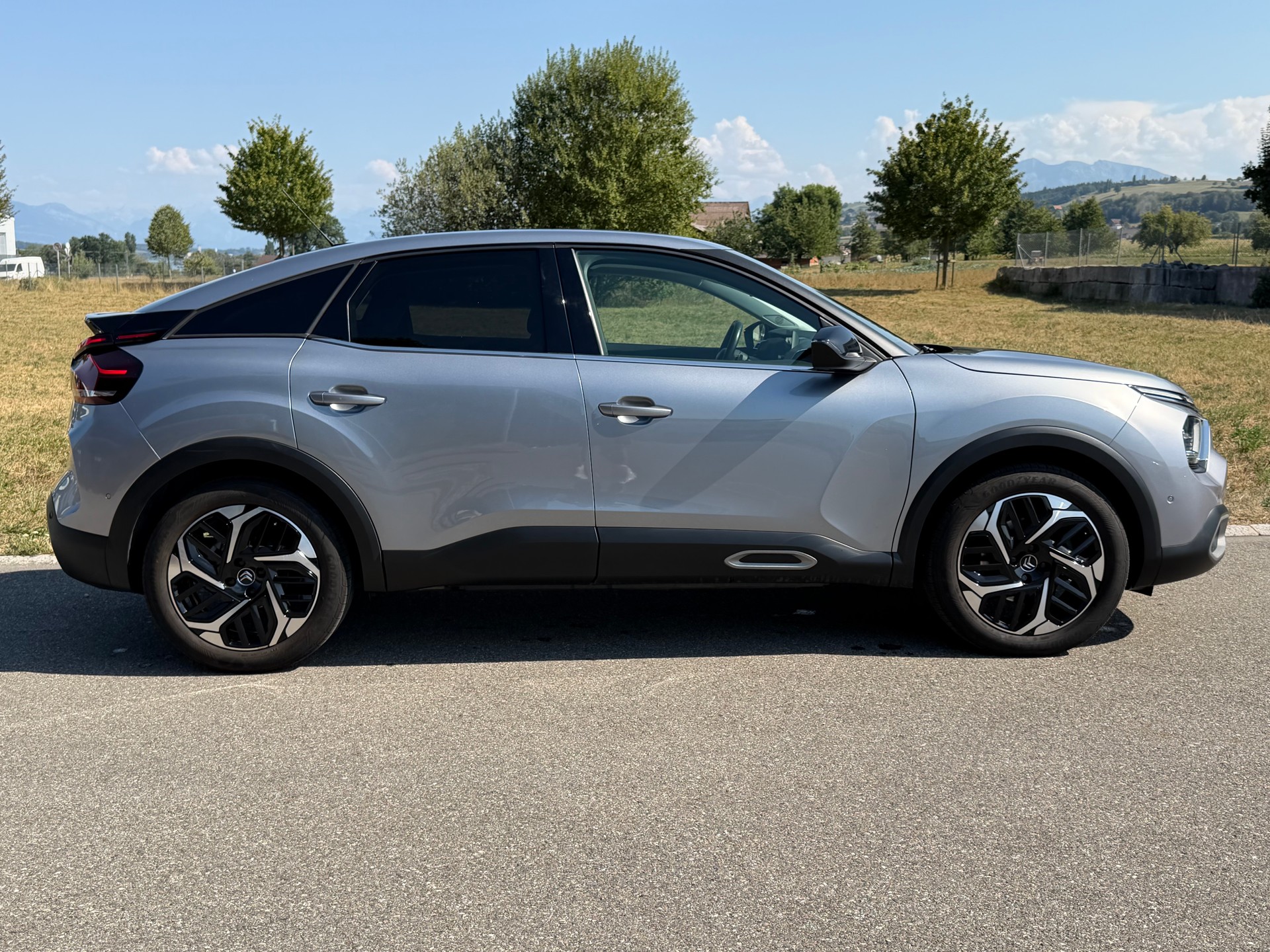 CITROEN C4 1.2 Pure Tech Feel EAT8-image-2