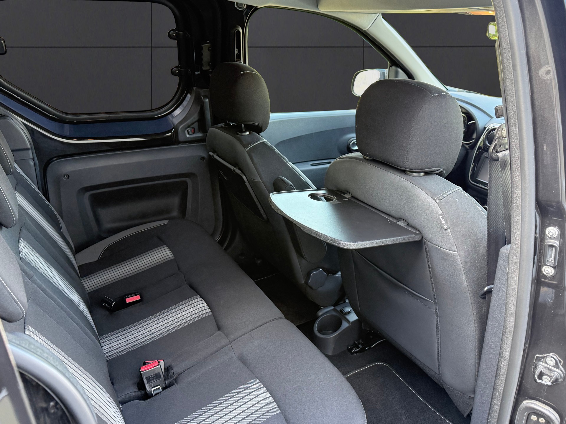 DACIA Dokker 1.2 T Stepway Unlimited 2-image-7