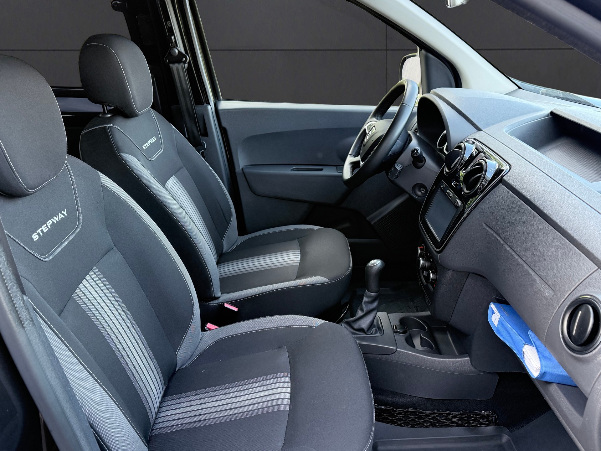 DACIA Dokker 1.2 T Stepway Unlimited 2-image-11