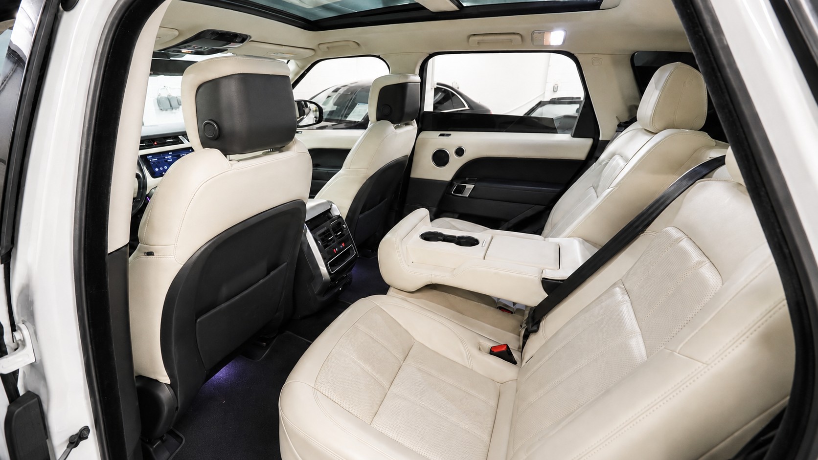 LAND ROVER RANGE ROVER SPORT-image-18
