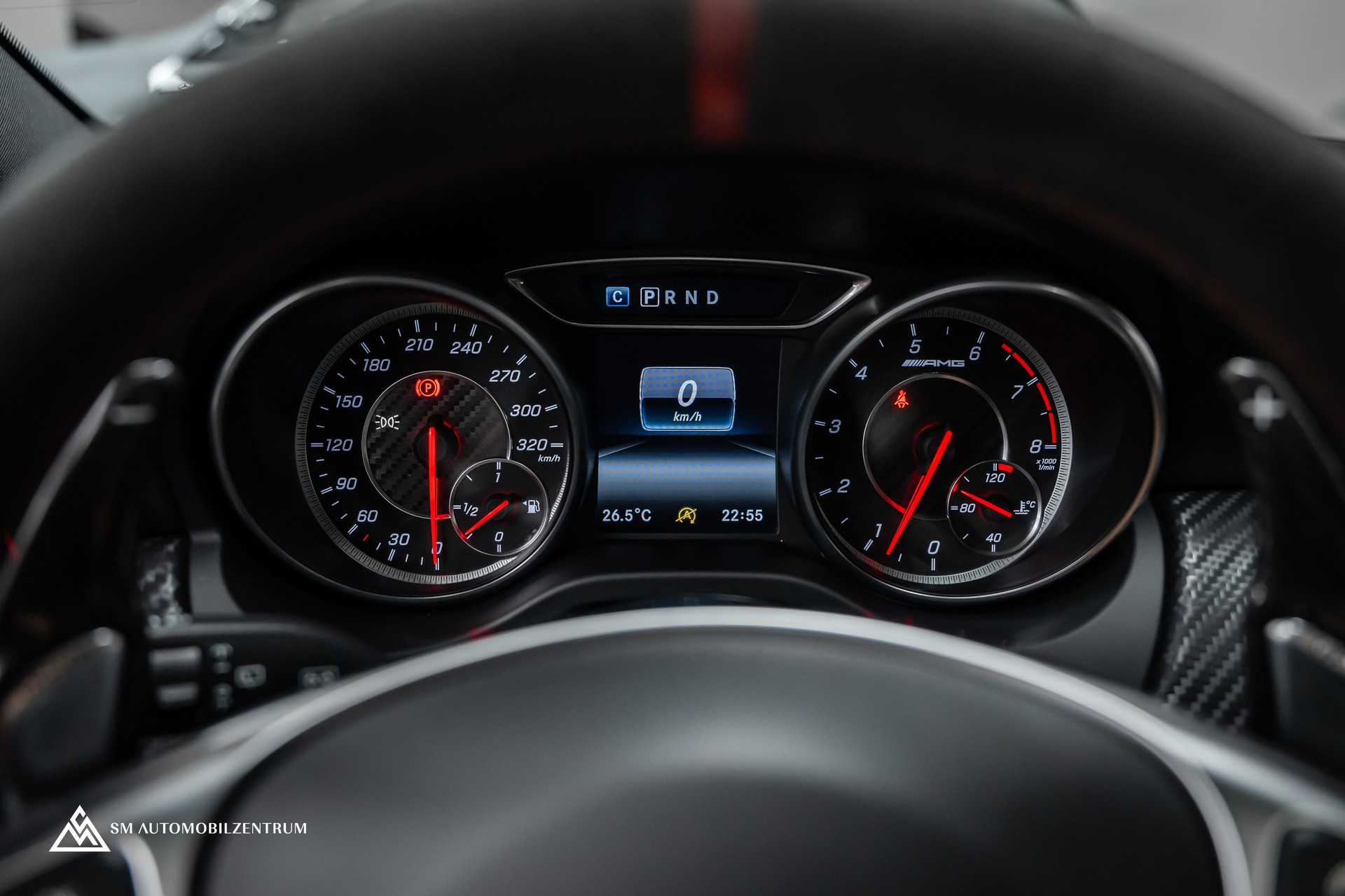 MERCEDES-BENZ A 45 AMG 4Matic Speedshift 7G-DCT / Vollausstattung / Panorama / Rückfahrkamera / Ambientebeleuchtung-image-31