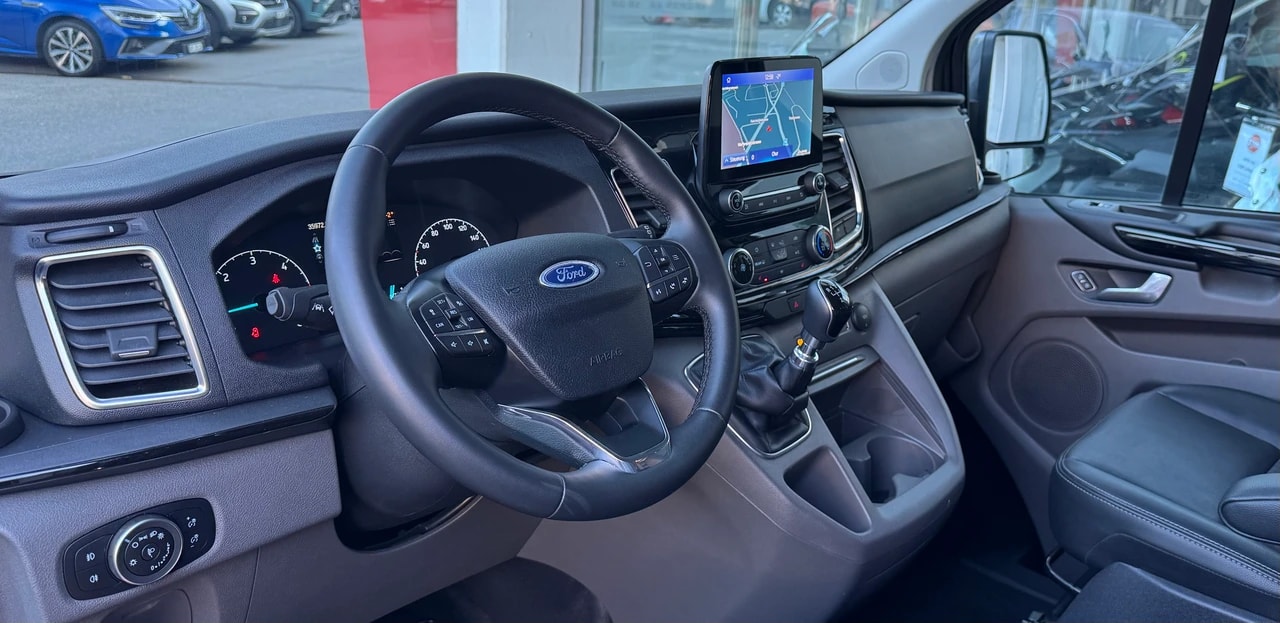 FORD Tourneo Custom 320 L1H1 Sport HEV2-image-8