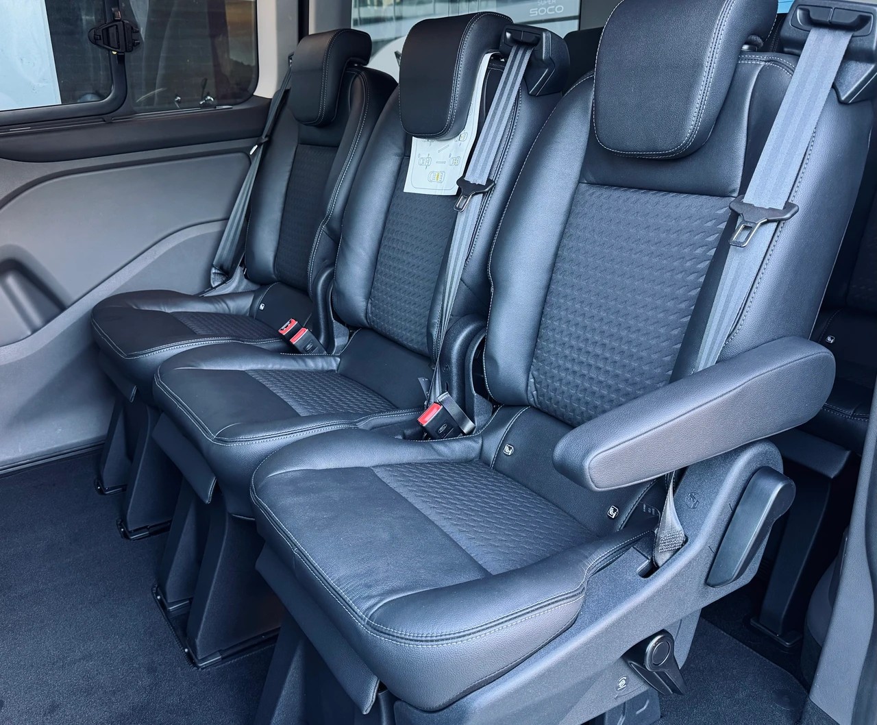FORD Tourneo Custom 320 L1H1 Sport HEV2-image-10