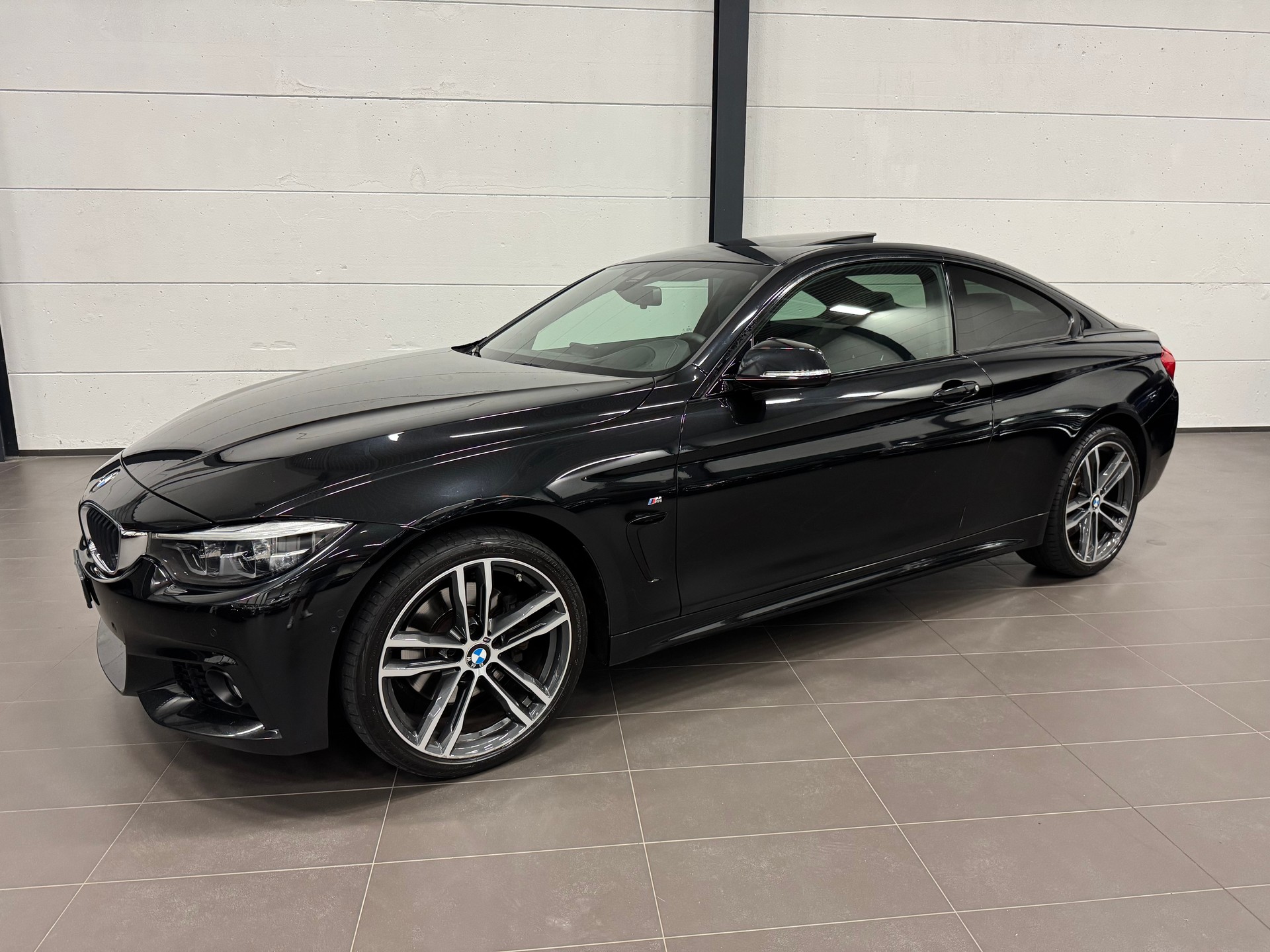 BMW 430d Coupé xDrive M Sport Steptronic-image-4