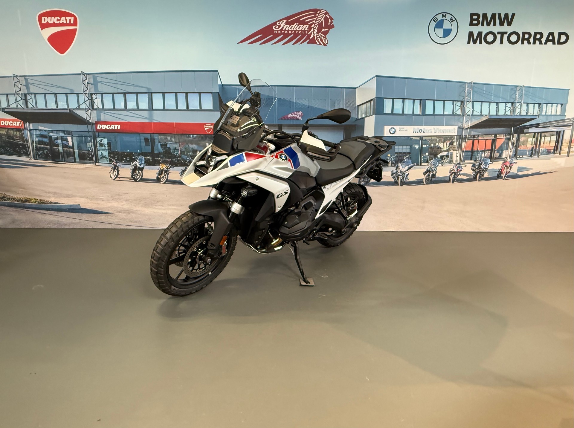 BMW R 1300 GS-image-2