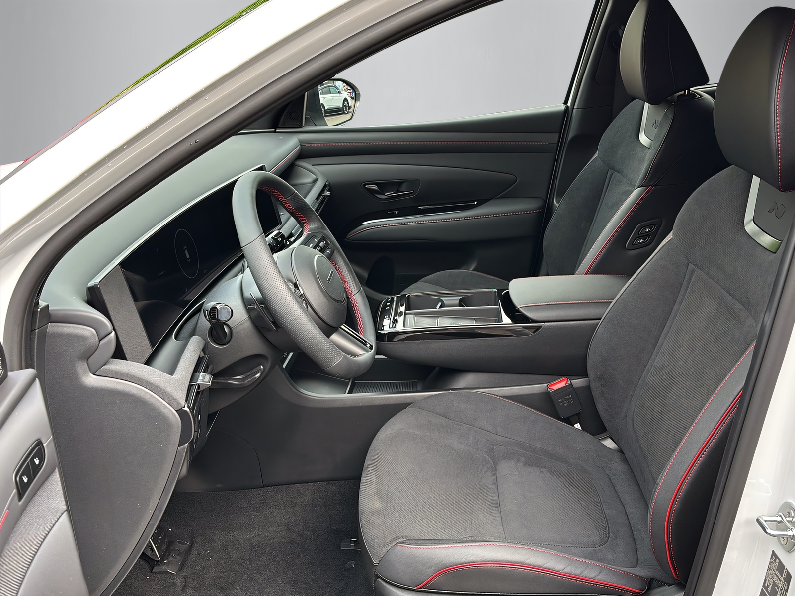 HYUNDAI Tucson 1.6 T-GDi HEV N-Line 4WD-showroom-element-2