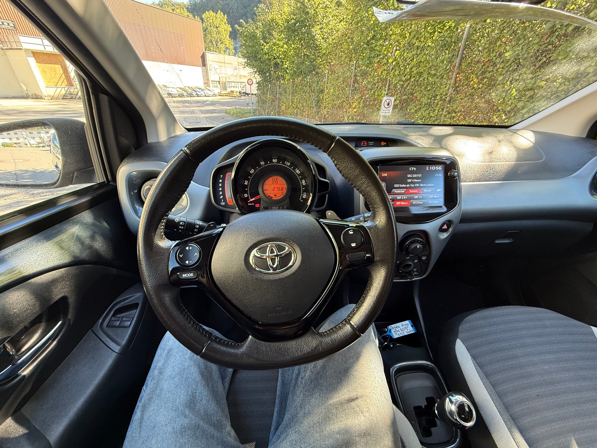 TOYOTA Aygo 1.0 VVT-i x-play X-shift-image-27