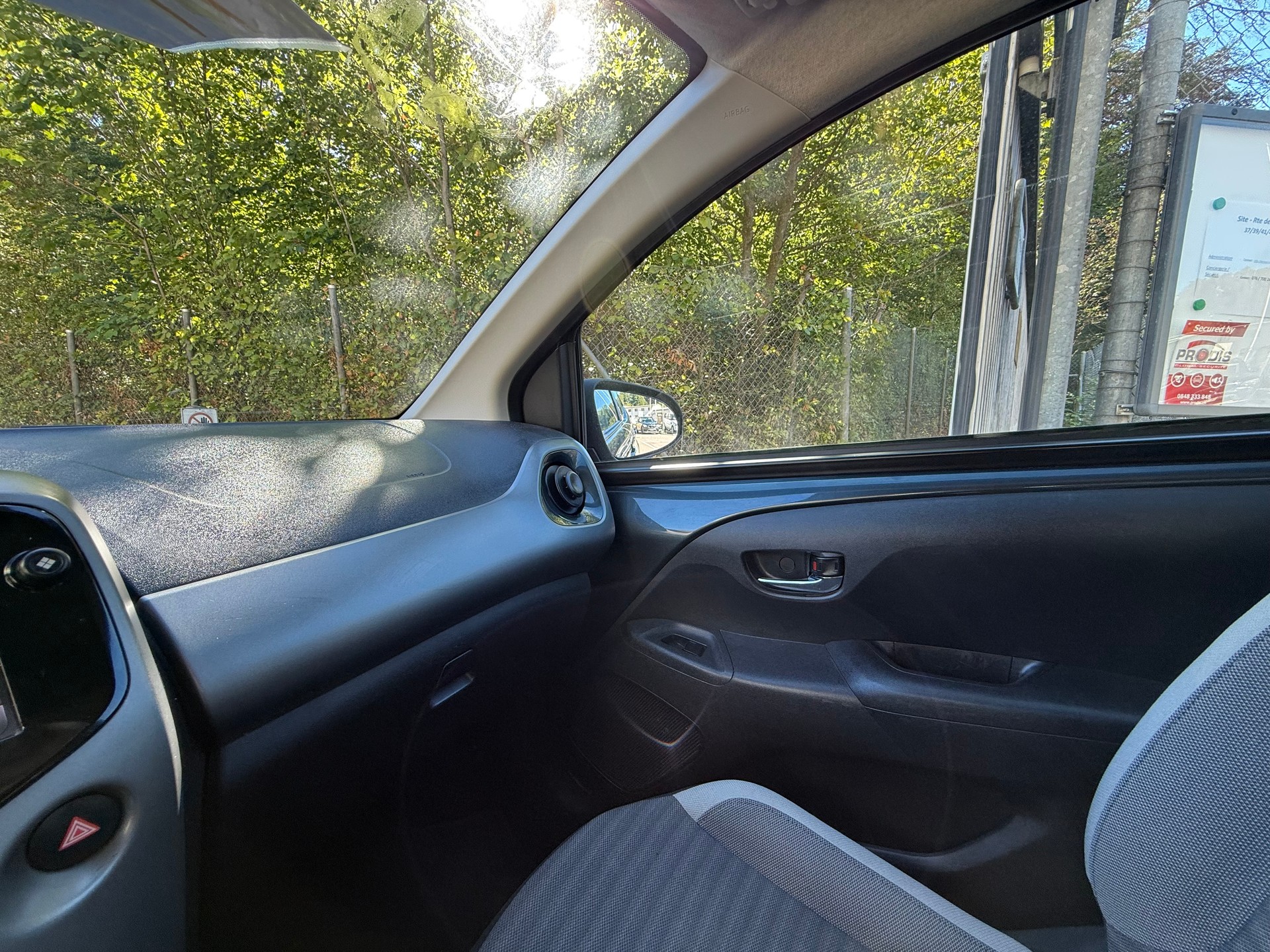 TOYOTA Aygo 1.0 VVT-i x-play X-shift-image-25