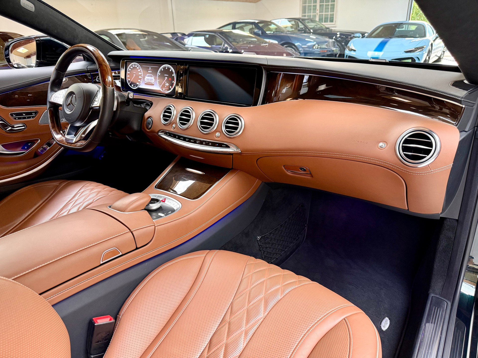 MERCEDES-BENZ S 500 Coupé 4Matic 7G-Tronic-image-11