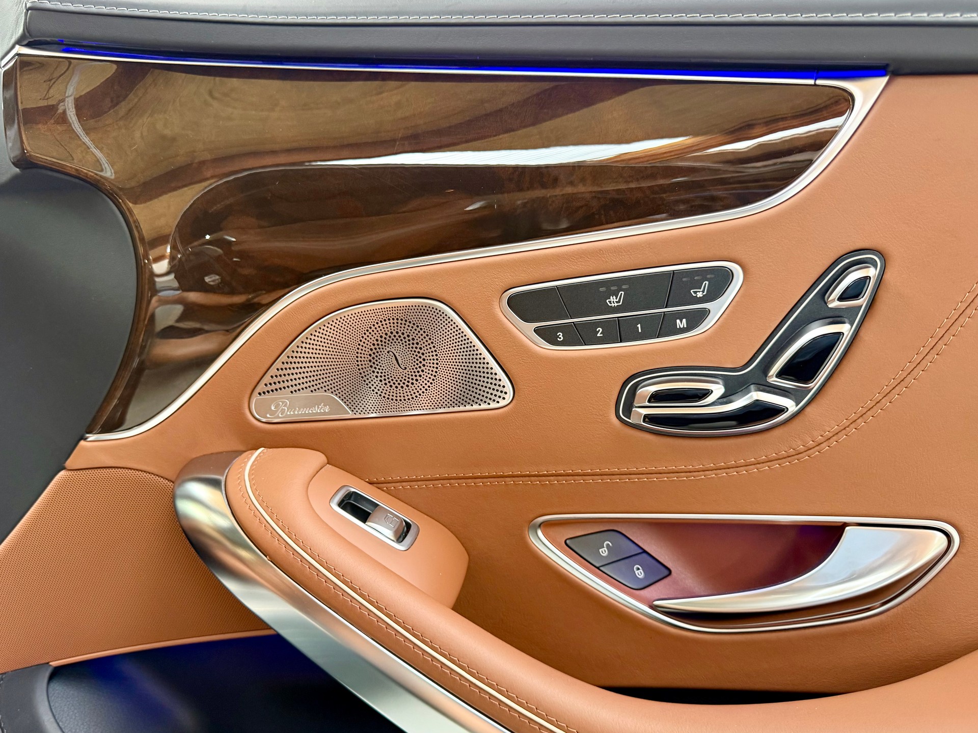 MERCEDES-BENZ S 500 Coupé 4Matic 7G-Tronic-image-12