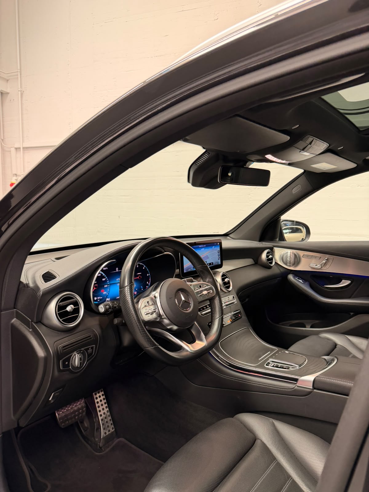 MERCEDES-BENZ GLC 300d (GLC63S Optik) Limited Grey&Black Performance 4Matic 9G-Tronic-image-10