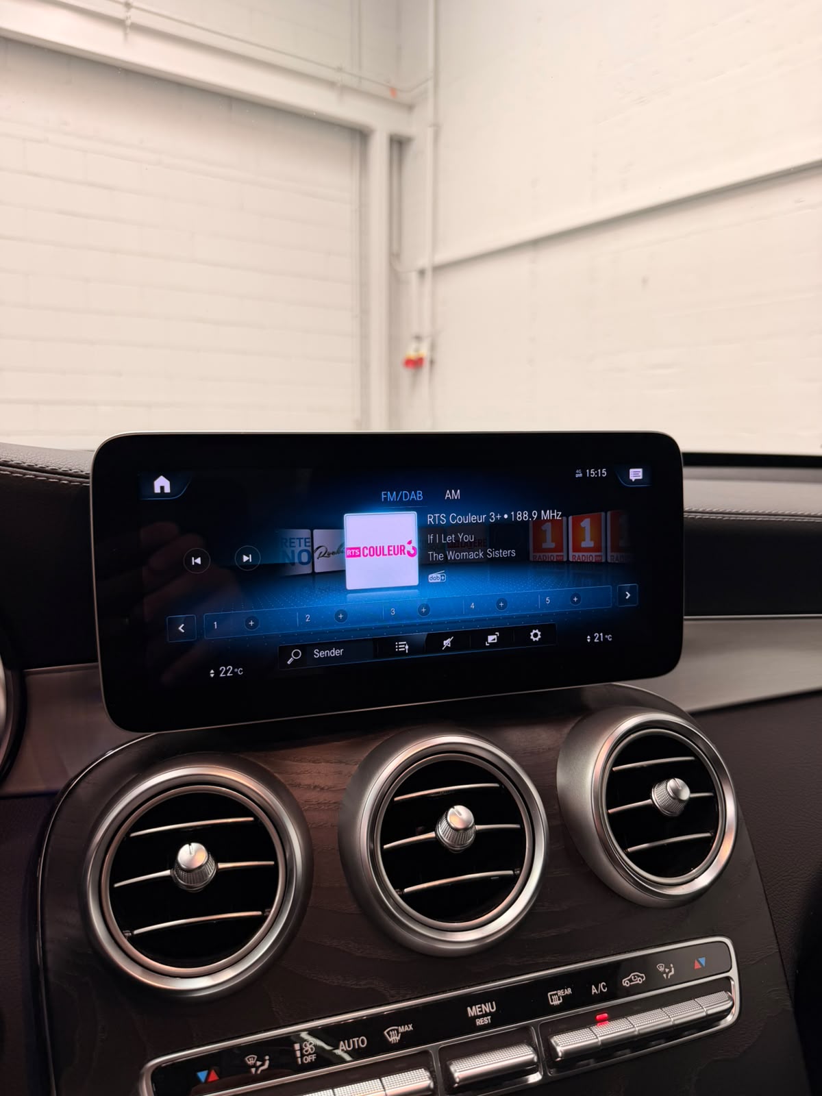 MERCEDES-BENZ GLC 300d (GLC63S Optik) Limited Grey&Black Performance 4Matic 9G-Tronic-image-23