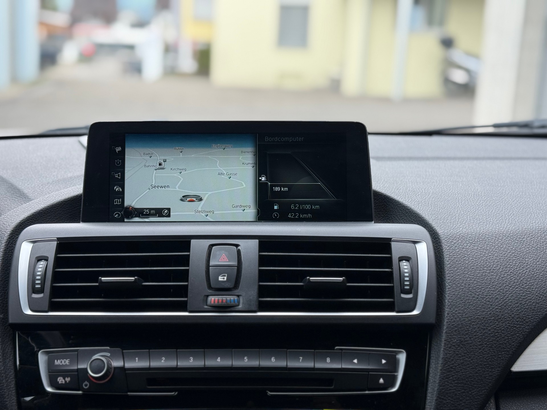 BMW 120d xDrive Sport Line Steptronic-image-15
