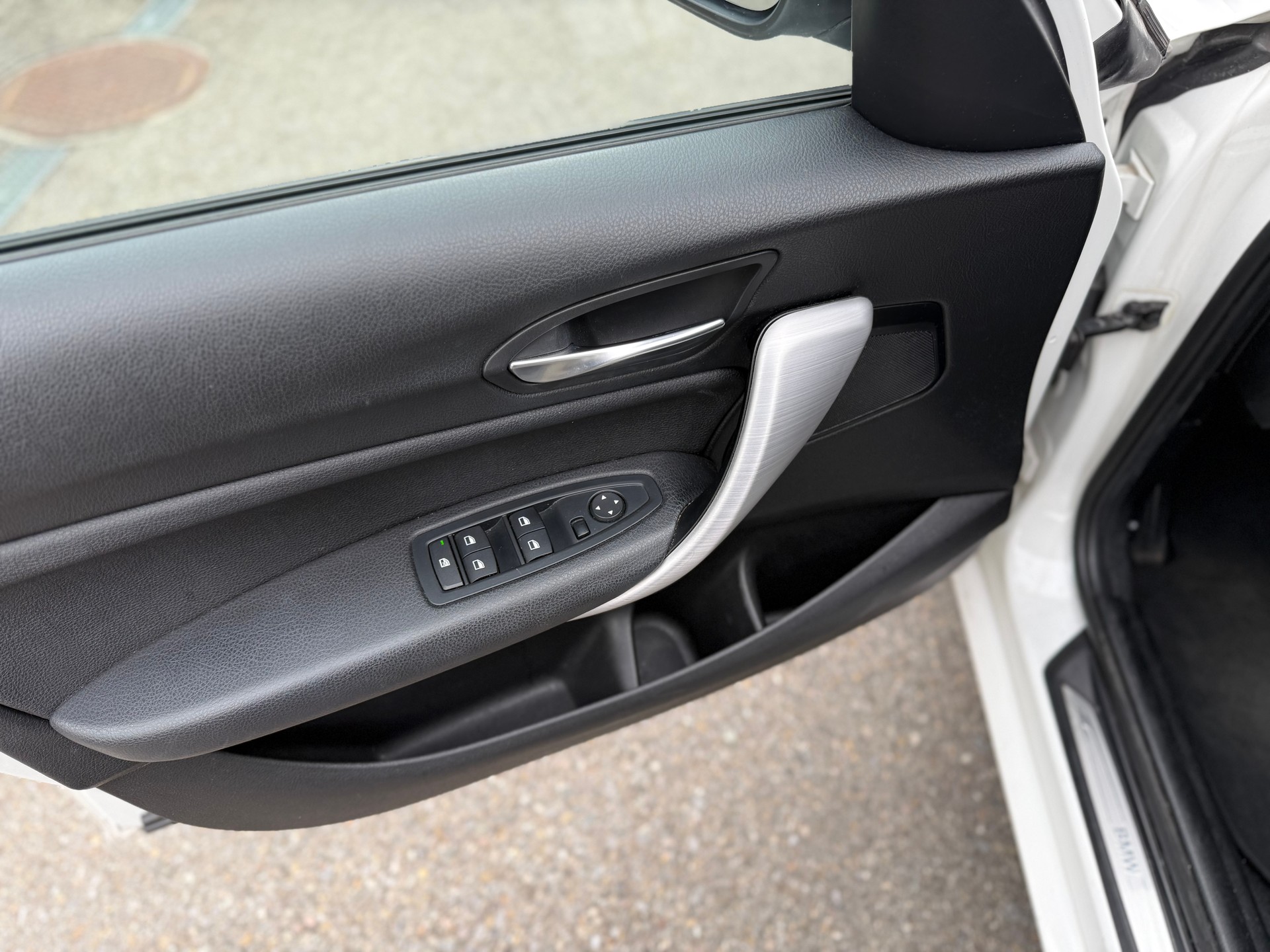 BMW 120d xDrive Sport Line Steptronic-image-21