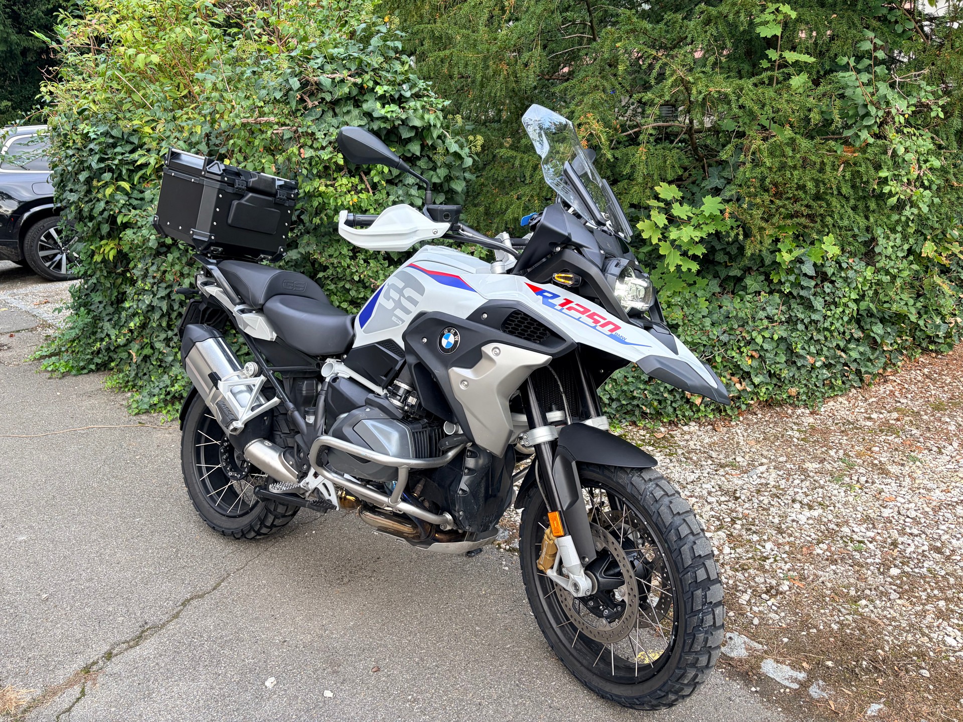 BMW R 1250 GS-image-0