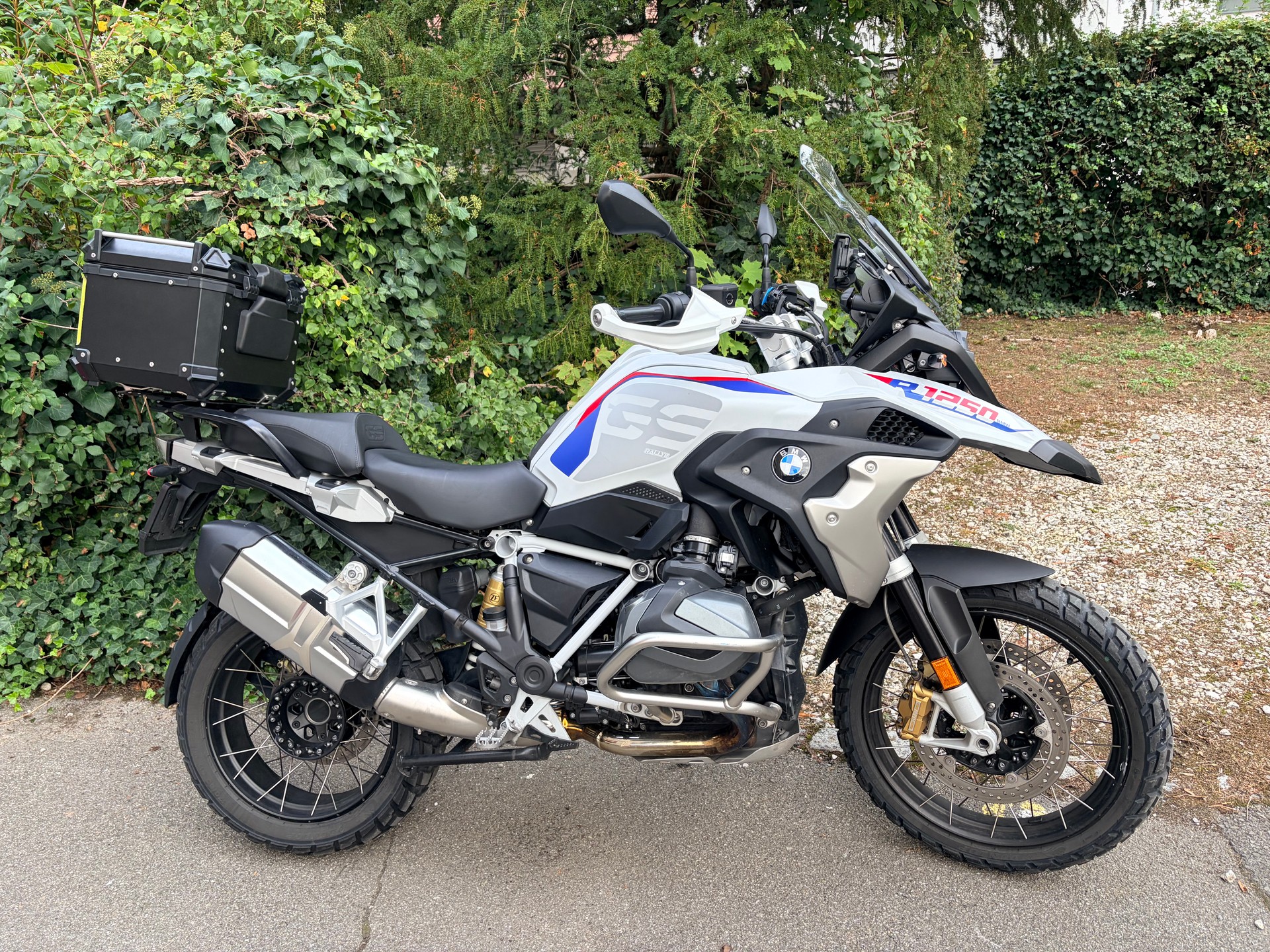 BMW R 1250 GS-image-2