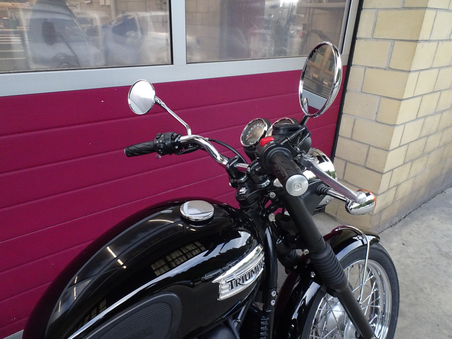 TRIUMPH Bonneville T 100 (25kW)-image-4