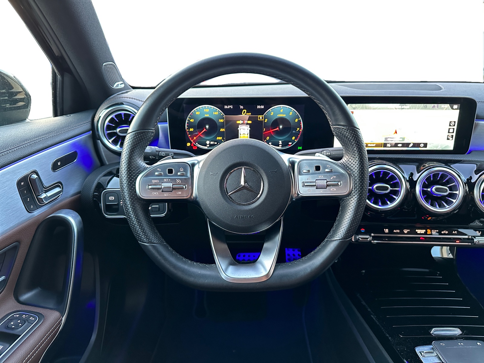 MERCEDES-BENZ A 250 4Matic AMG Line 4Matic 7G-DCT-image-12