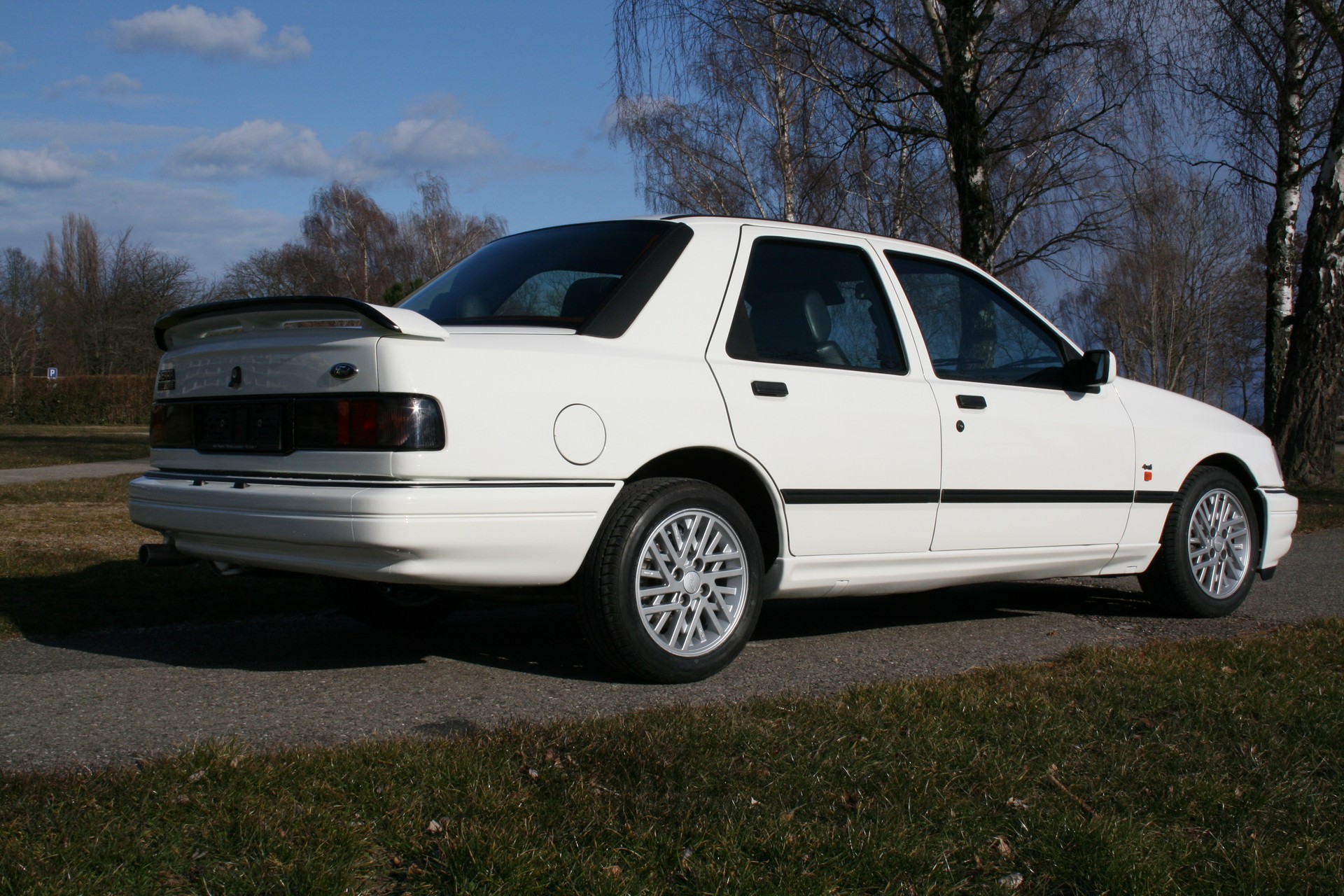 FORD Sierra 2.0i Cosworth 4x4-image-1