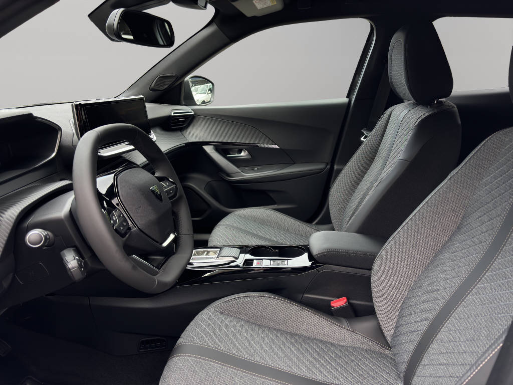 PEUGEOT 2008 e-Allure-image-5