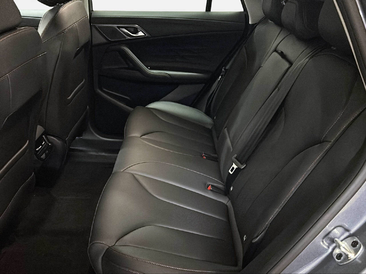 MG HS 1.5 Vti-Tech Luxury-image-14