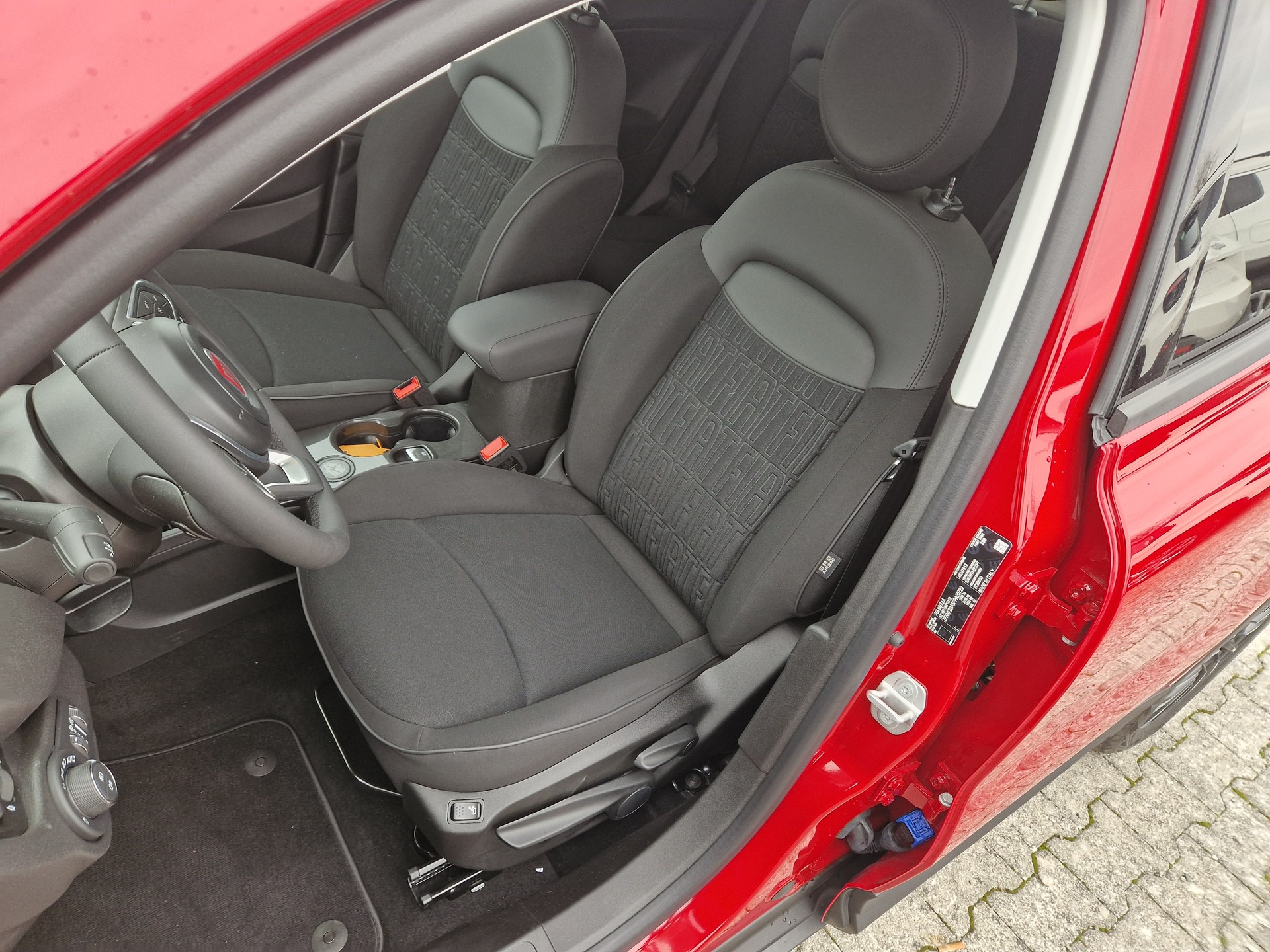 FIAT 500X 1.5 Hybrid Neuve automatique DCT-image-6
