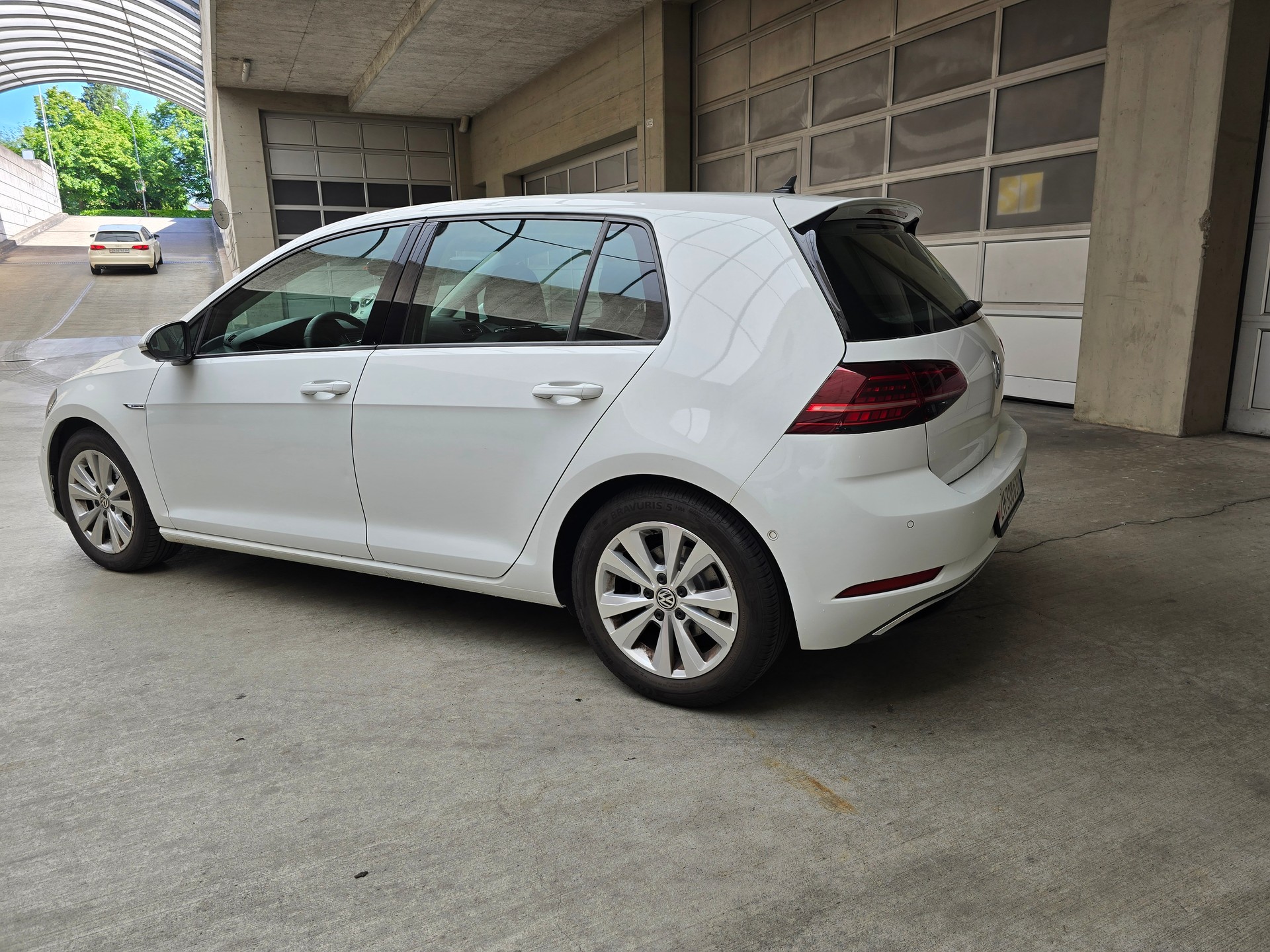 VW Golf 1.5 TSI EVO Highline DSG-image-2