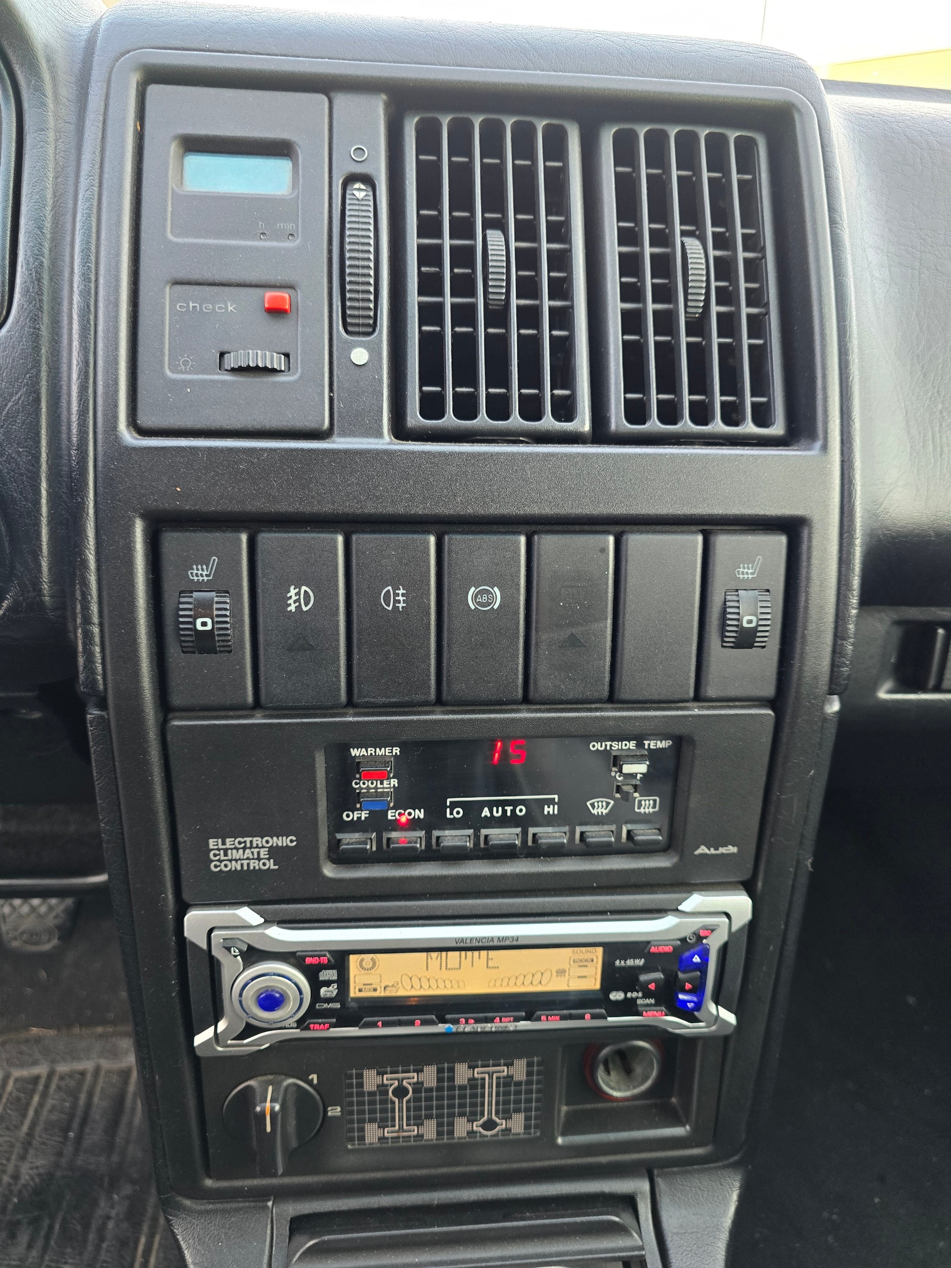 AUDI 200 Avant Turbo quattro-image-9