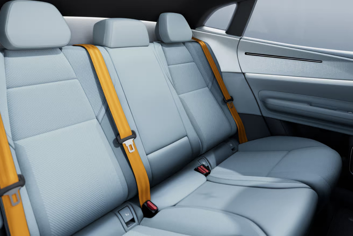 POLESTAR 4 Long Range Dual Motor Performance Prime-image-10
