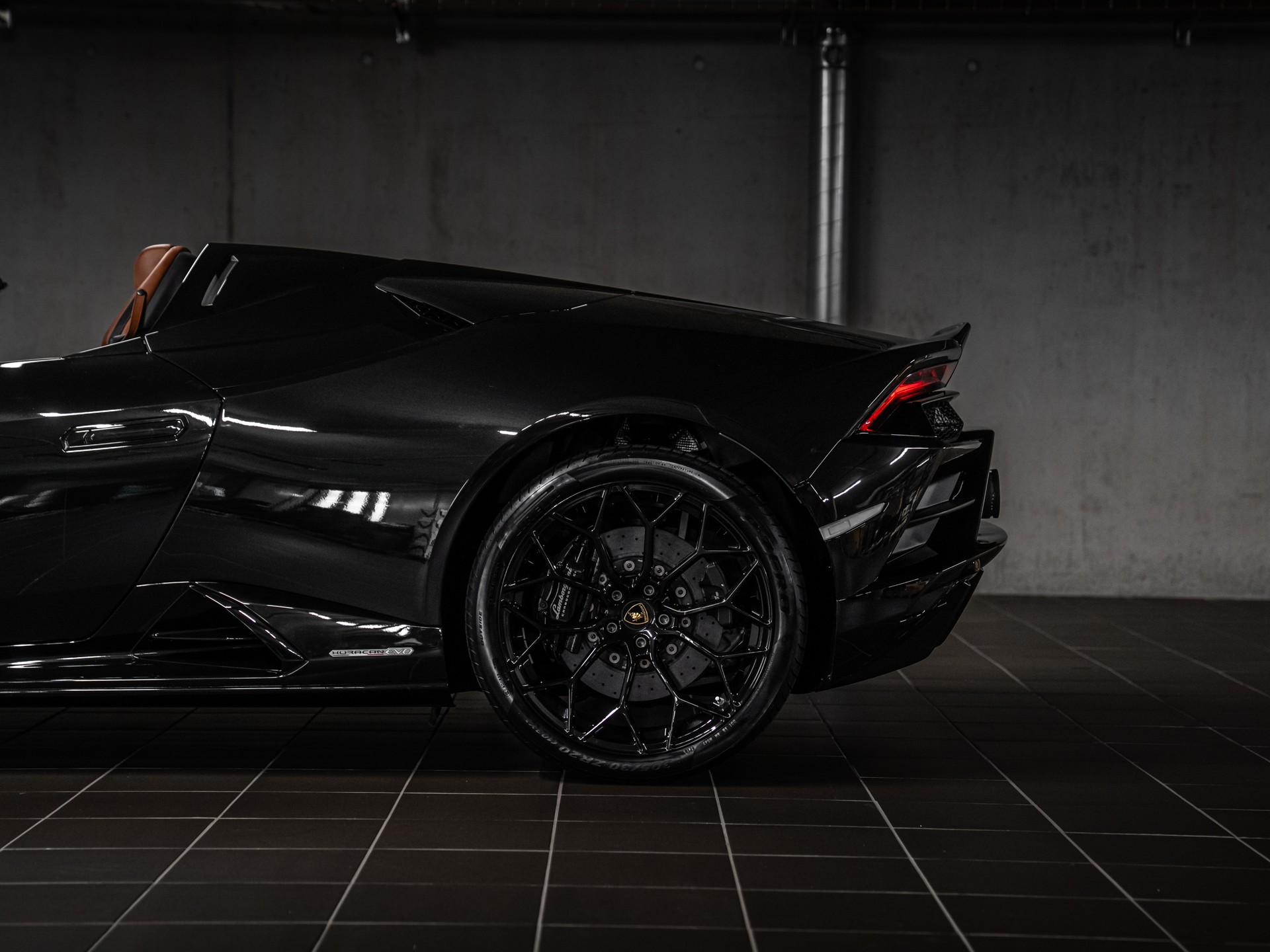 LAMBORGHINI Huracan EVO Spyder DCT-image-2