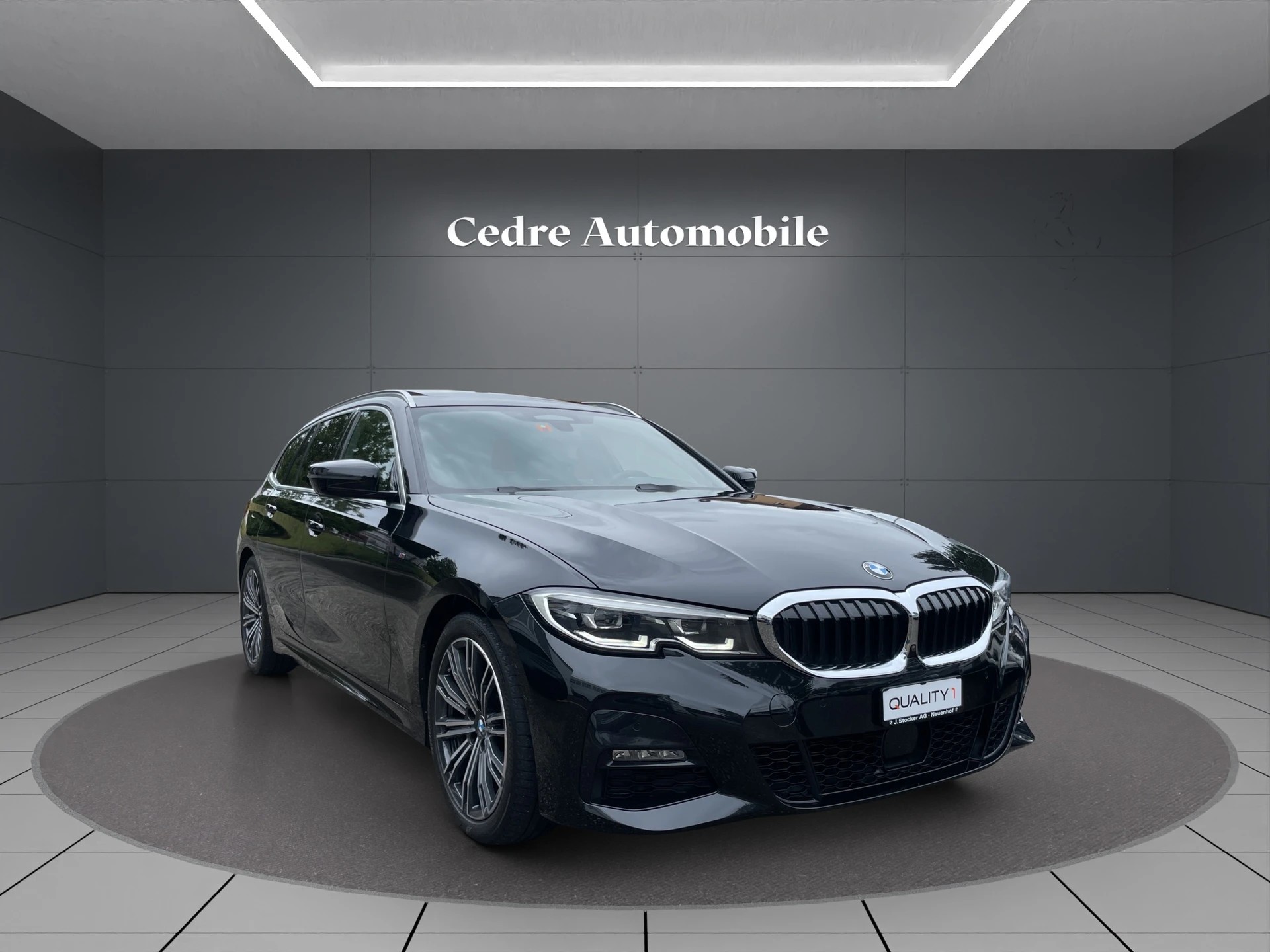 BMW 320d xDrive Touring M Sport Steptronic-showroom-element-1