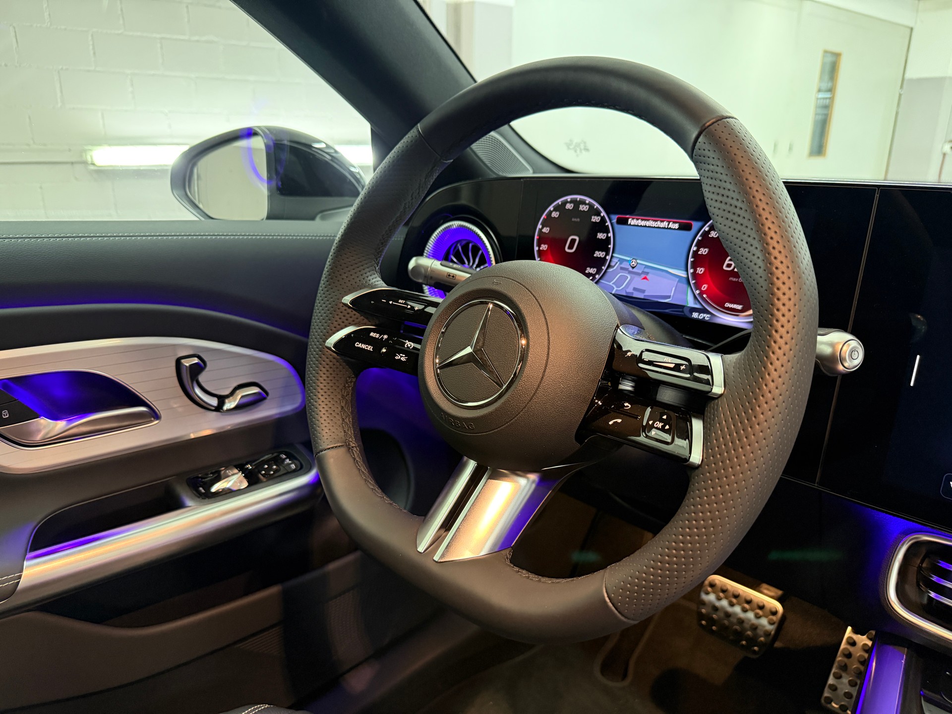 MERCEDES-BENZ CLA 350 4MATIC EQ-image-17