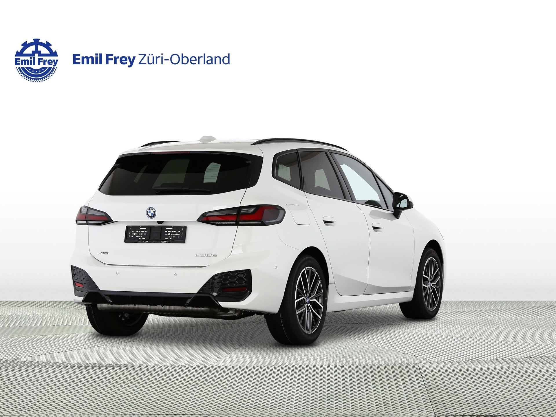 BMW 230e xDrive paddles Active Tourer-showroom-element-2