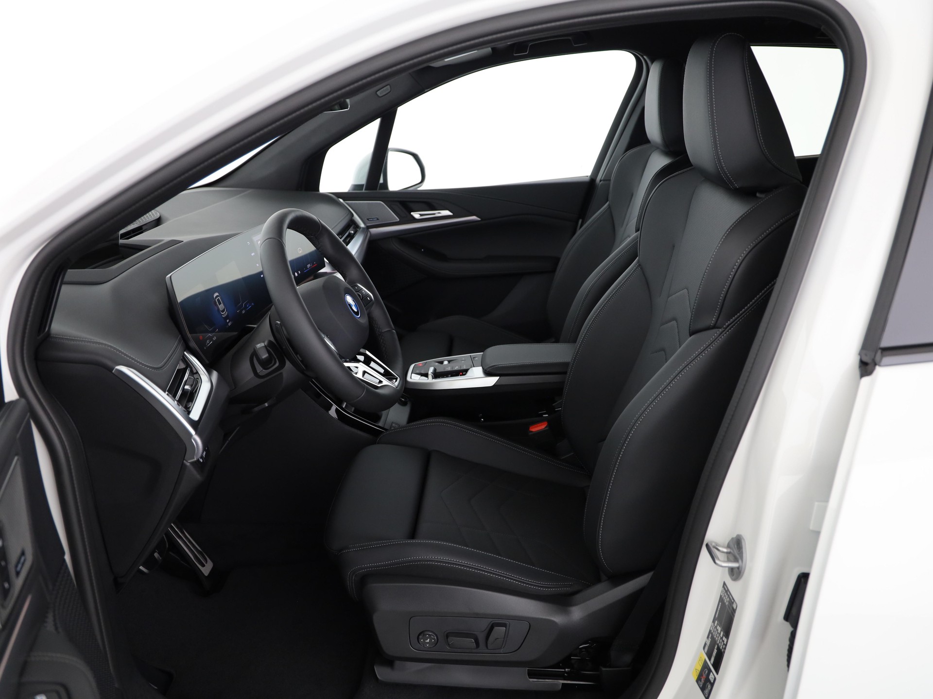 BMW 230e xDrive paddles Active Tourer-showroom-element-3