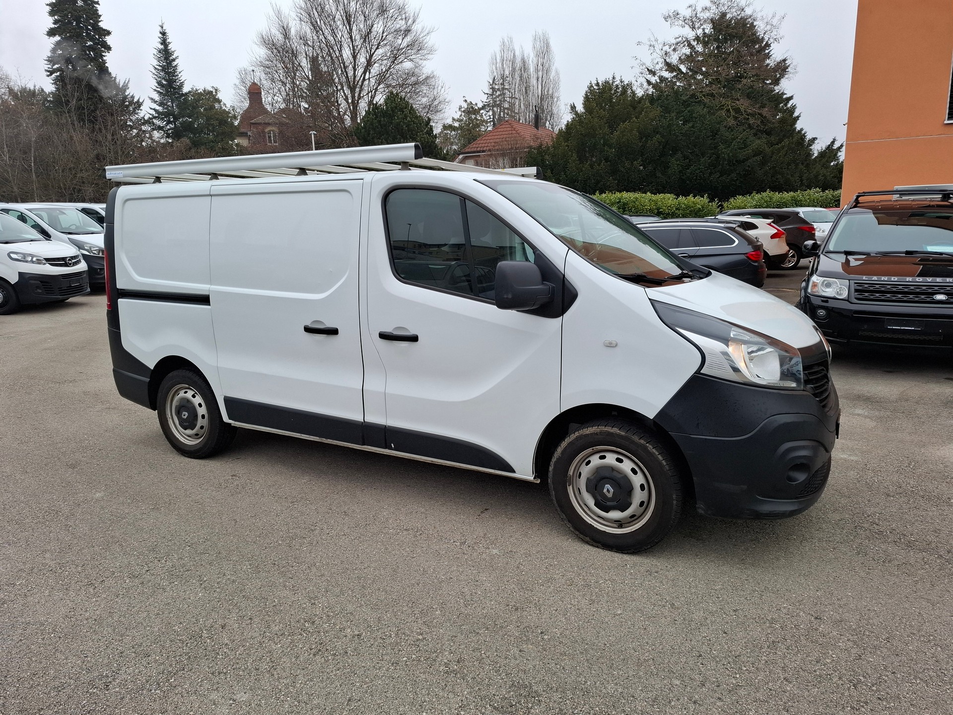 RENAULT Trafic 1.6 dCi 95 2.7t Access L1H1-image-5