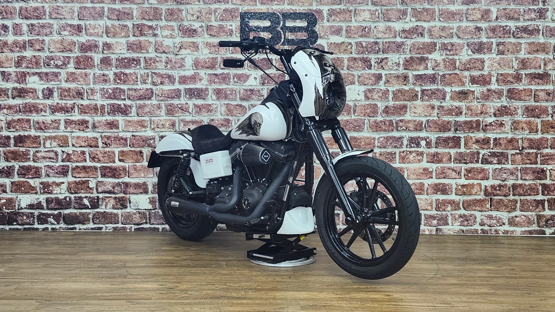 HARLEY-DAVIDSON FXDBB Dyna Street Bob Special 103 ABS-image-0