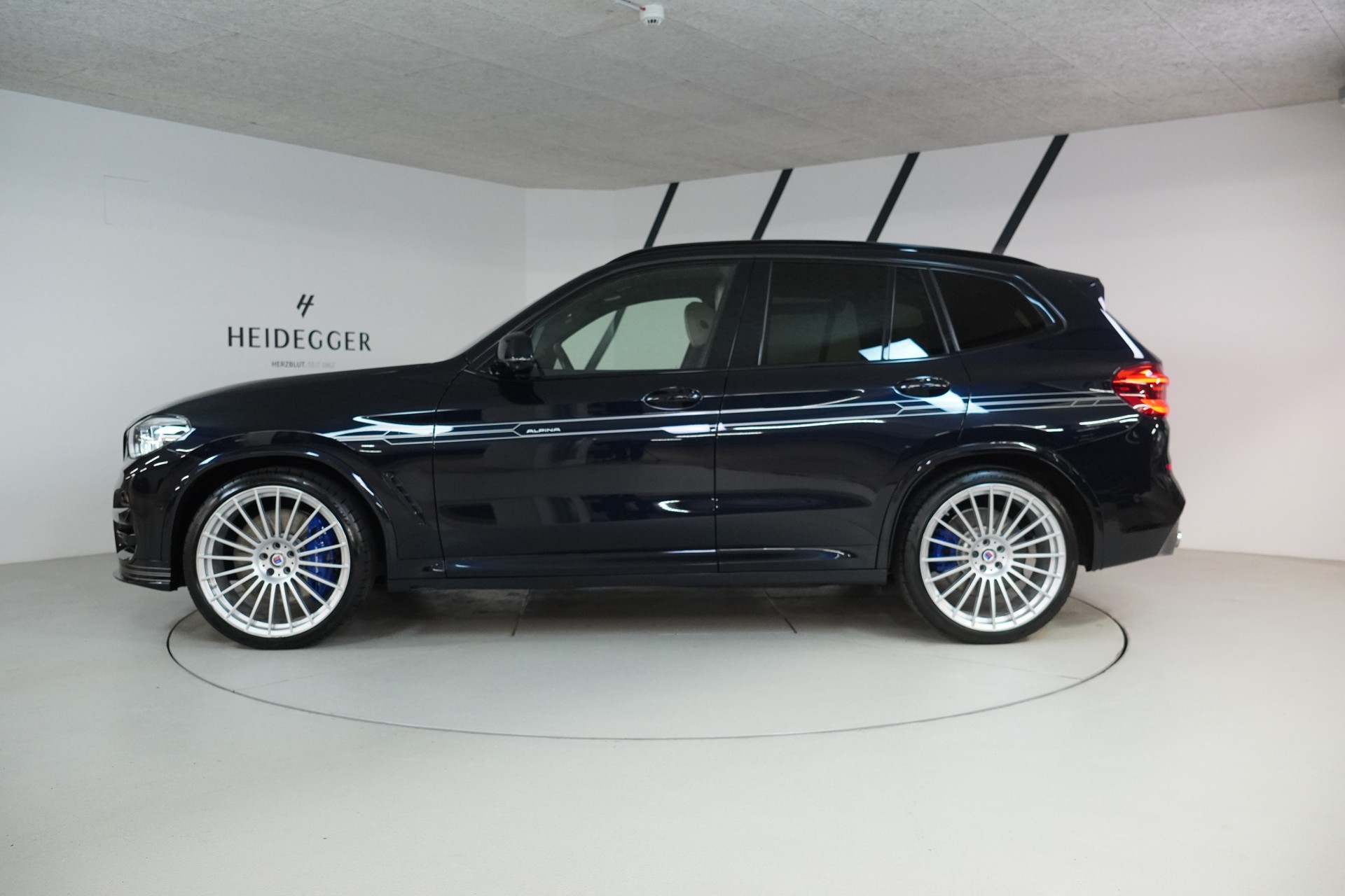 BMW-ALPINA XD3 Switch-Tronic-showroom-element-3