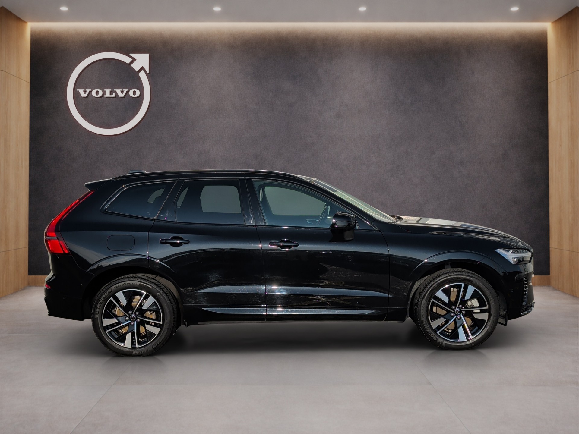 VOLVO XC60 2.0 T8 TE Plus Dark eAWD-image-6